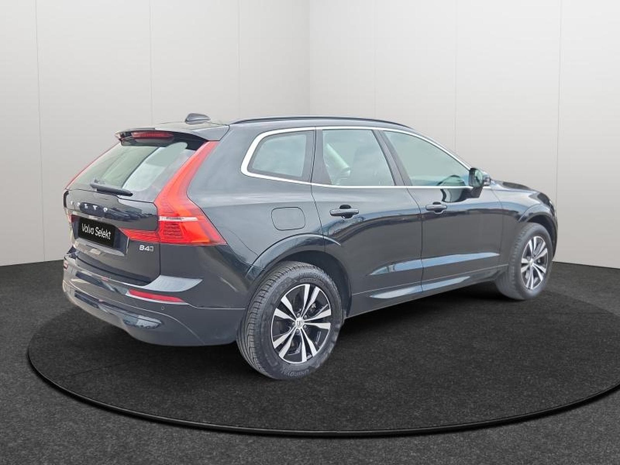Volvo XC60 Core (2022) - Photo 25