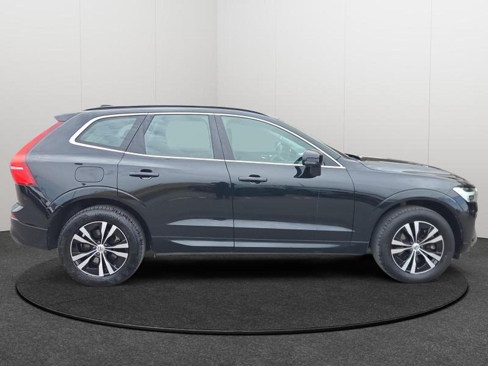 Volvo XC60 Core (2022) - Photo 26