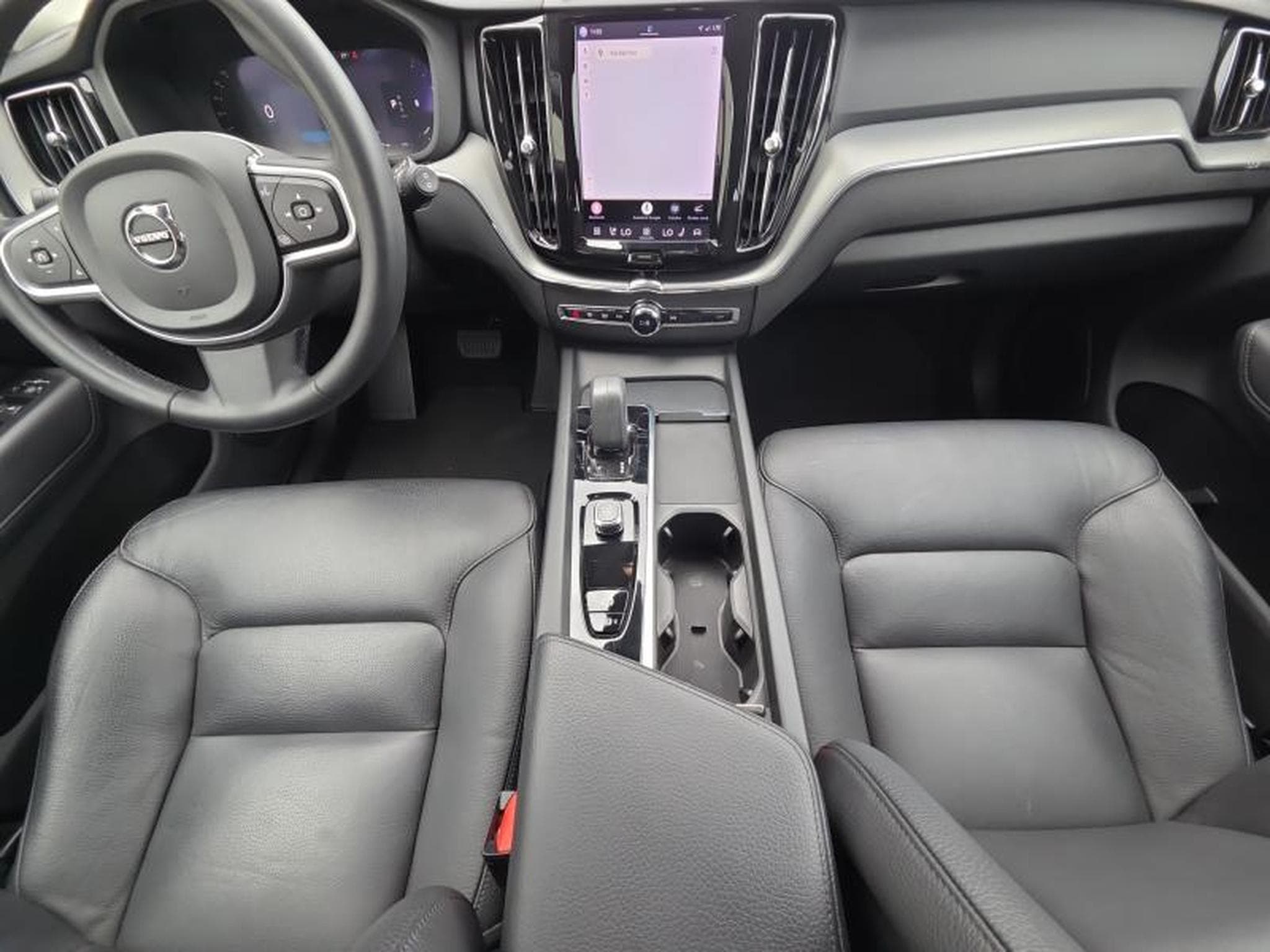 Volvo XC60 Core (2022) - Photo 30