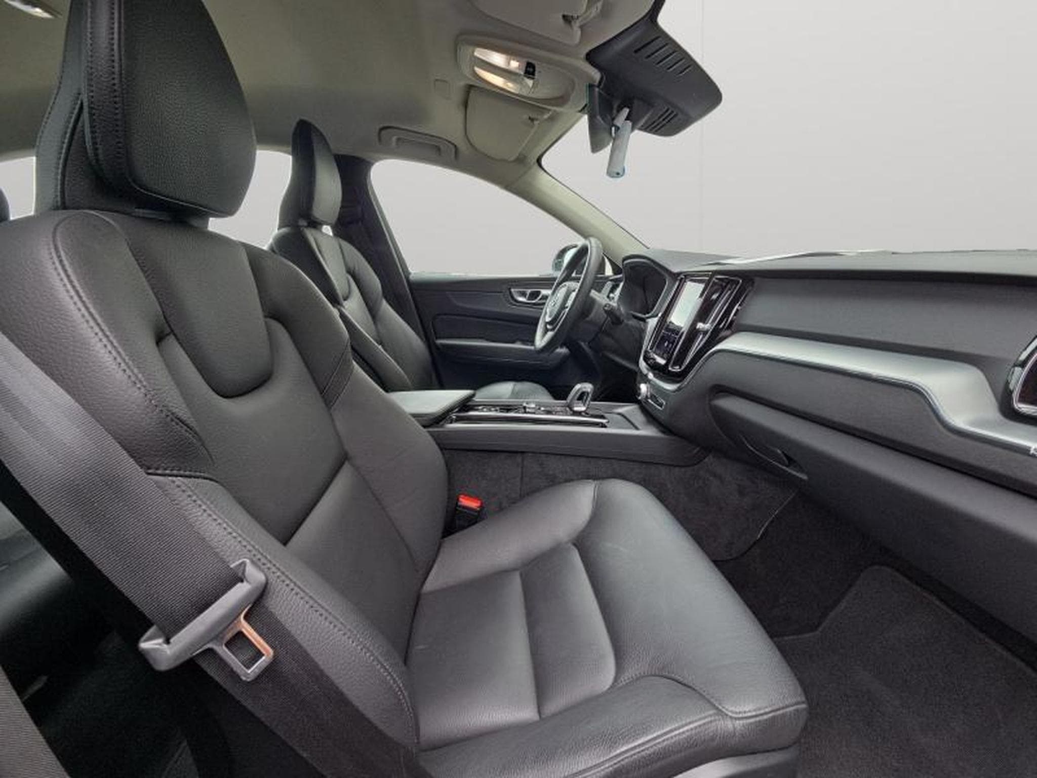 Volvo XC60 Core (2022) - Photo 35