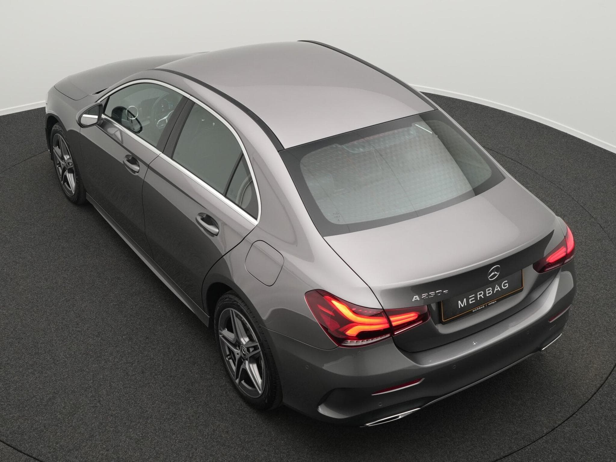 Mercedes A 250 e AMG-Line Lim LED+Kamera+18"+AHK (2022) - Photo 11