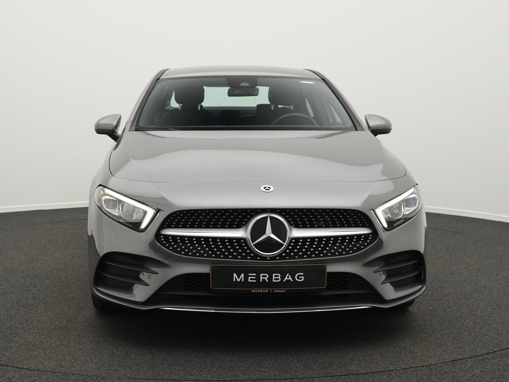 Mercedes A 250 e AMG-Line Lim LED+Kamera+18"+AHK (2022) - Photo 2