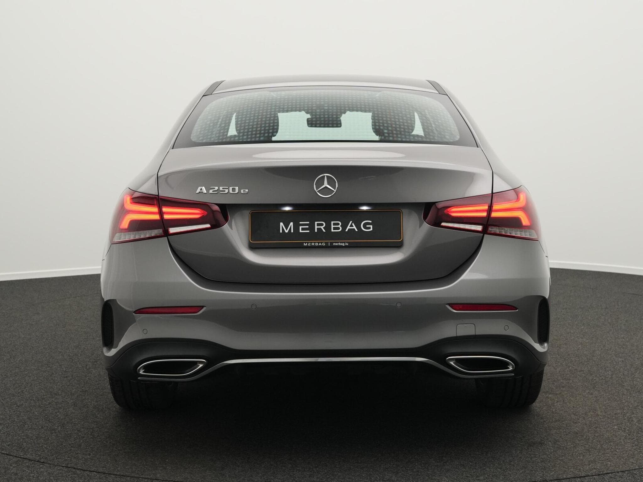 Mercedes A 250 e AMG-Line Lim LED+Kamera+18"+AHK (2022) - Photo 4