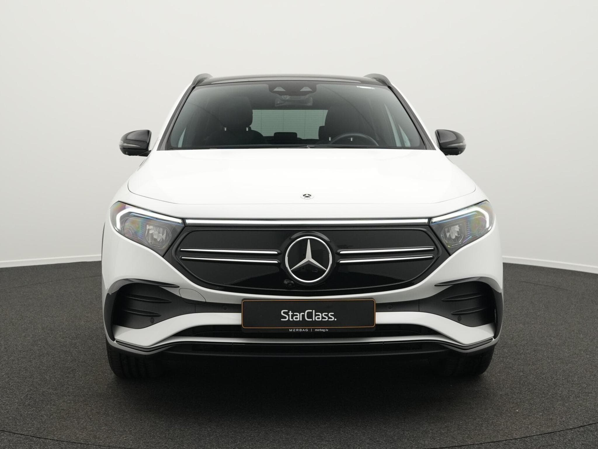 Mercedes EQA 4M AMG-Line LED+Pano+Keyless+Night+18" (2022) - Photo 2