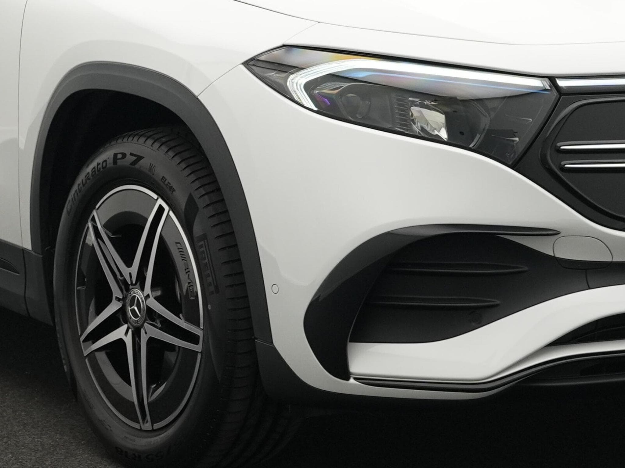 Mercedes EQA 4M AMG-Line LED+Pano+Keyless+Night+18" (2022) - Photo 7