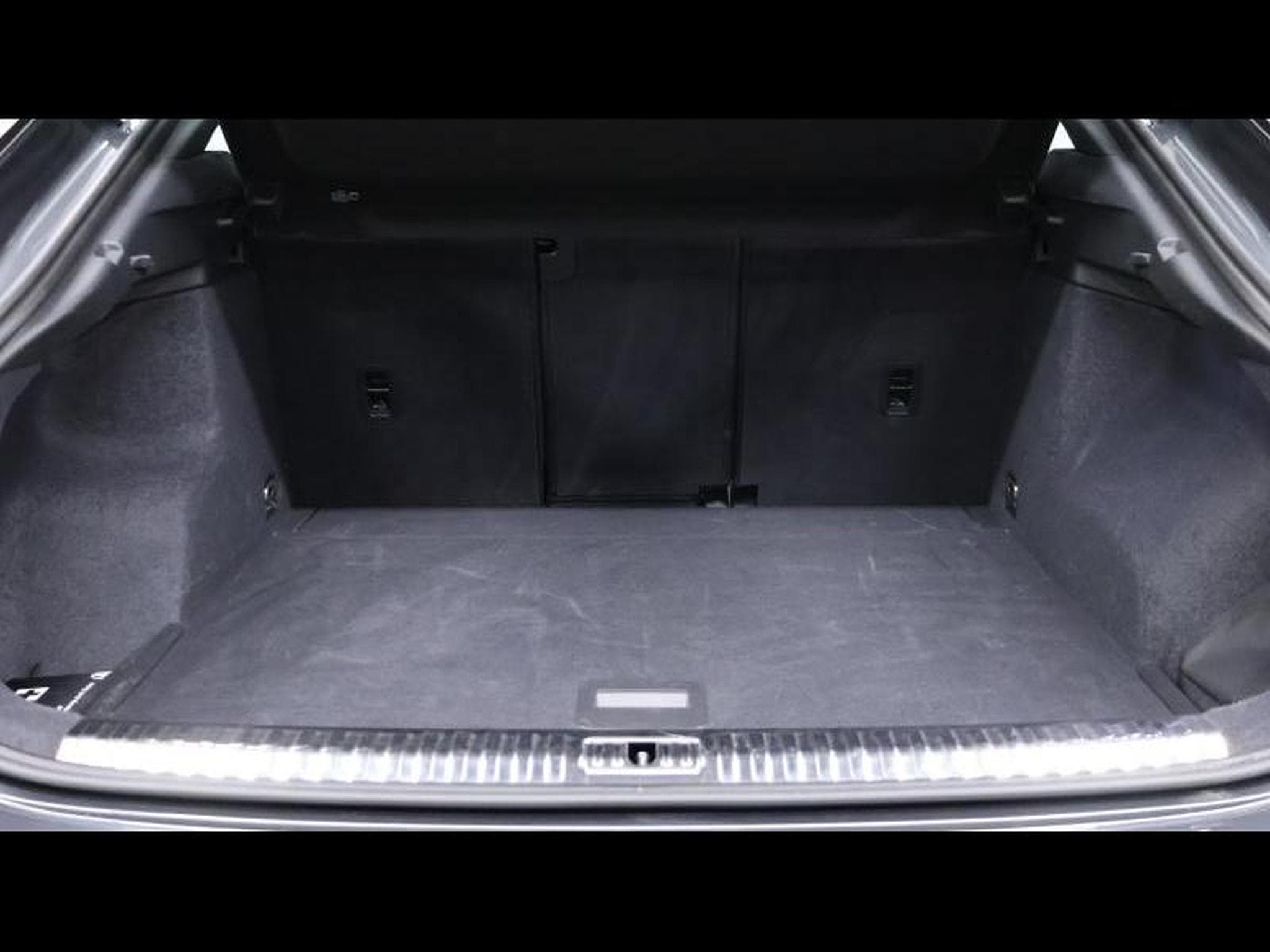 Audi Q3 35 TDI S-Line S-Tronic (2025) - Photo 6