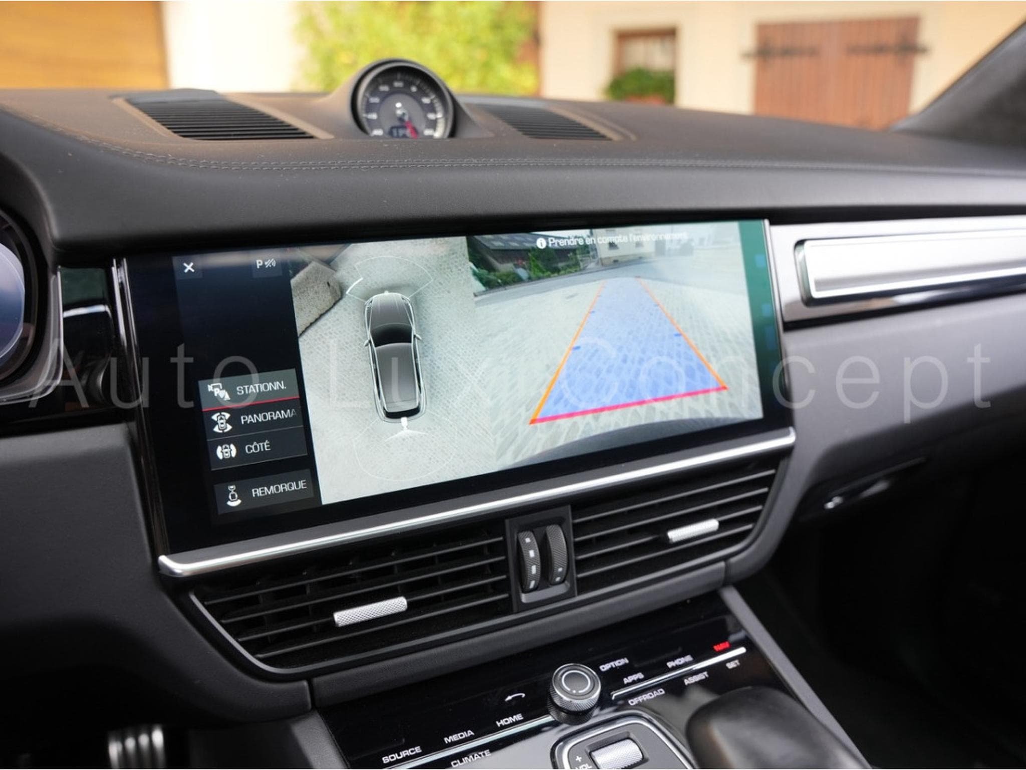 Porsche Cayenne Turbo (2018) - Photo 17