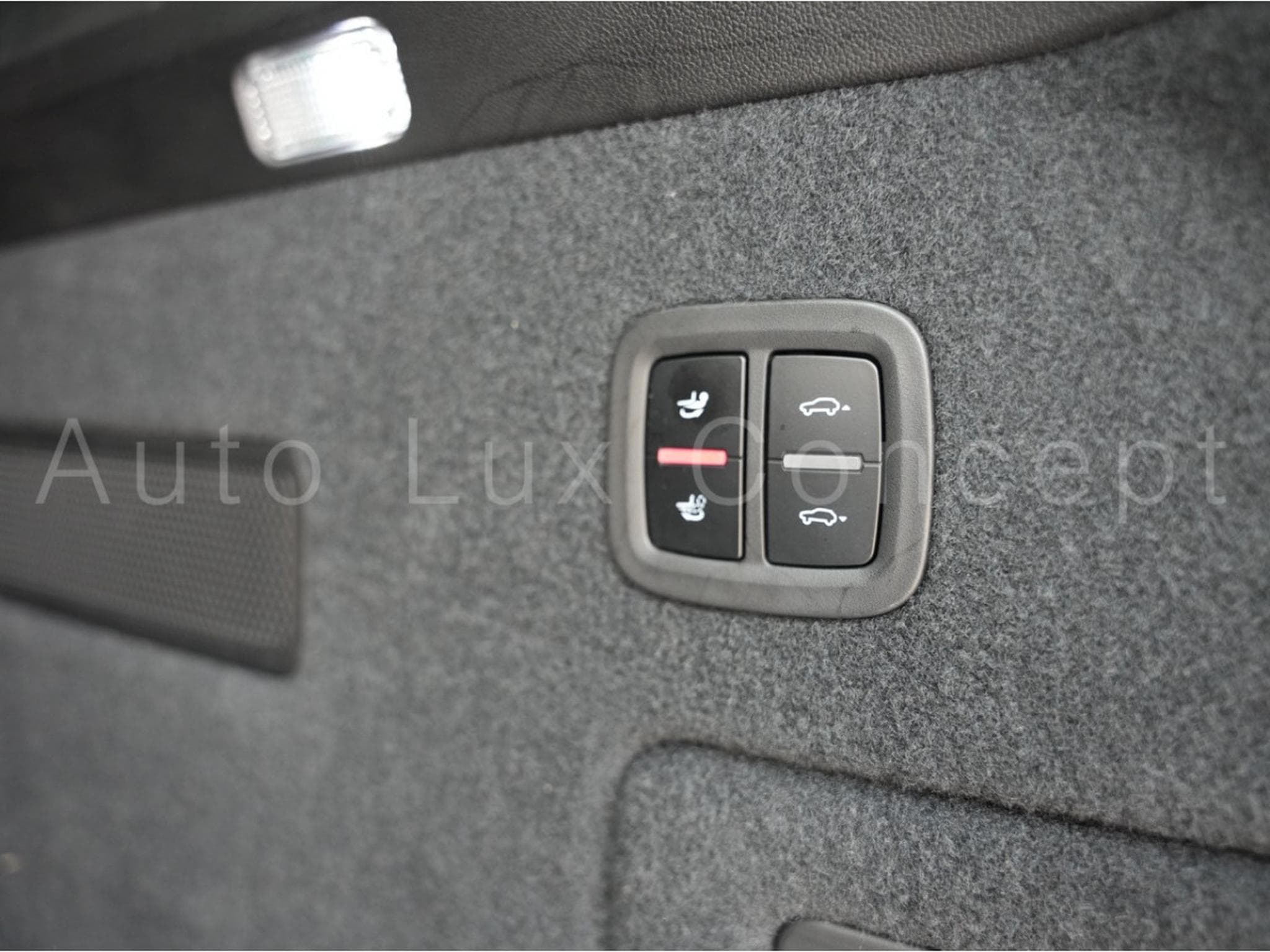Porsche Cayenne Turbo (2018) - Photo 22