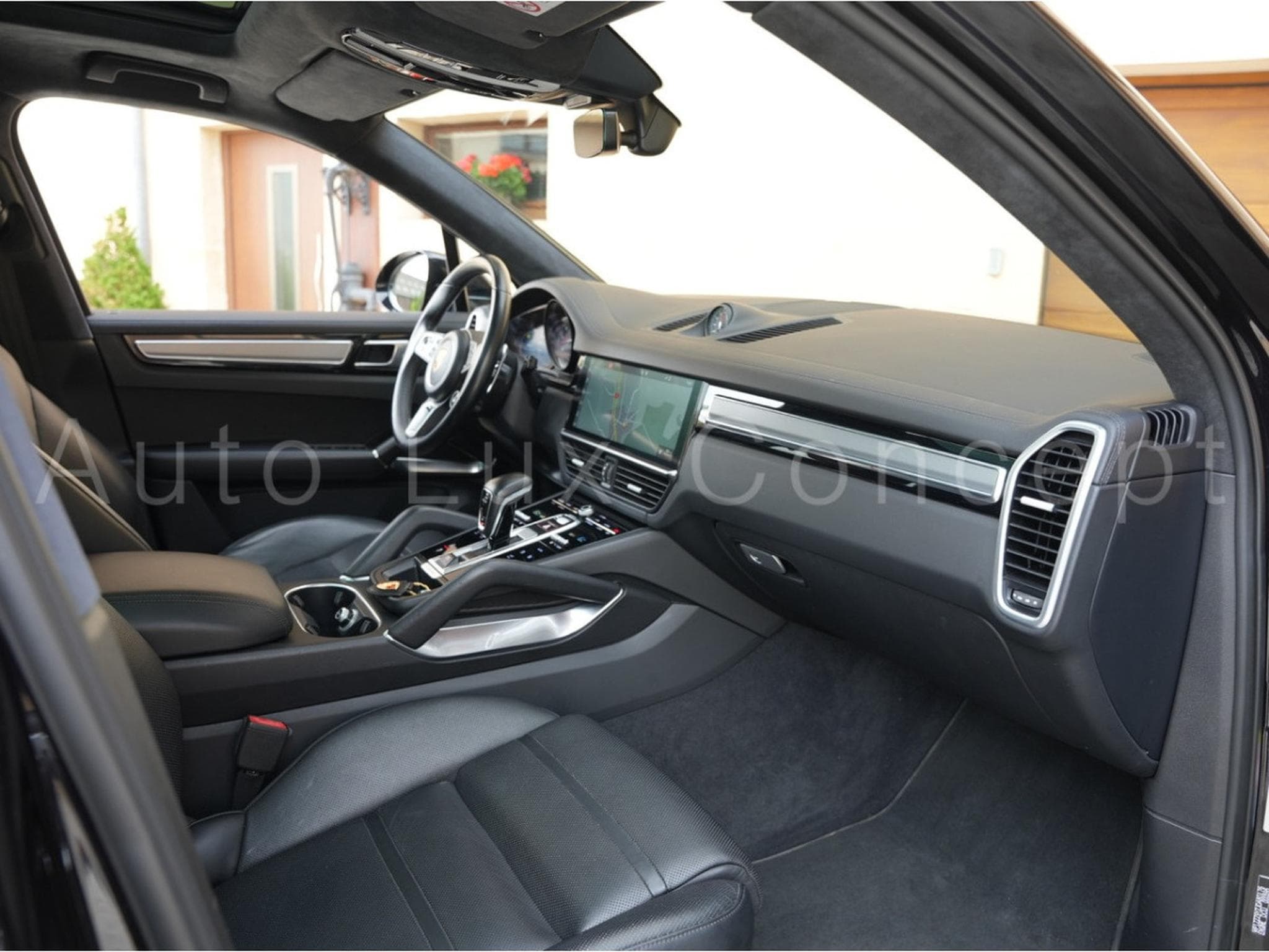 Porsche Cayenne Turbo (2018) - Photo 6