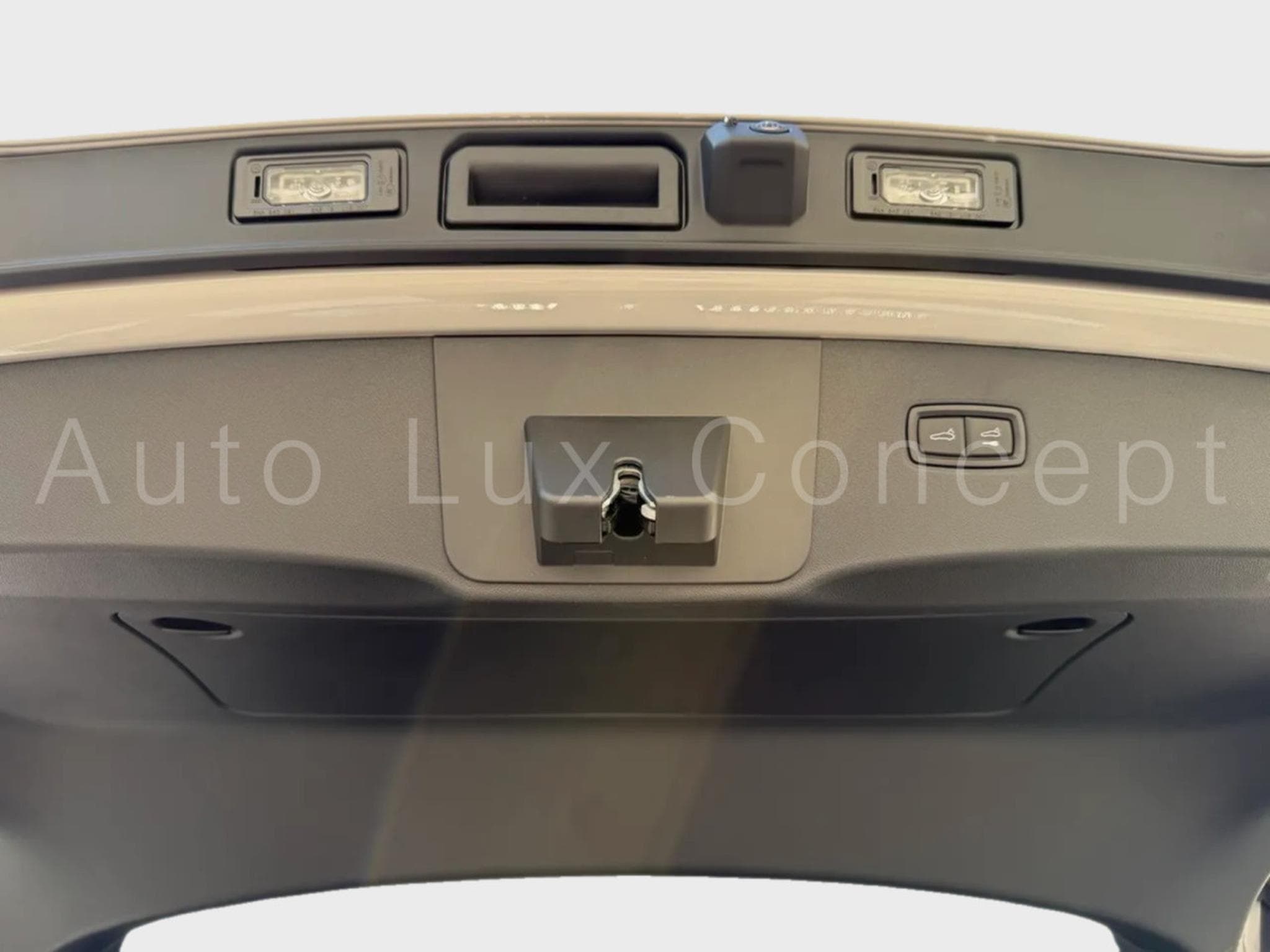 Porsche Cayenne Turbo E-Hybrid Coupé avec Pack GT (2026) - Photo 25