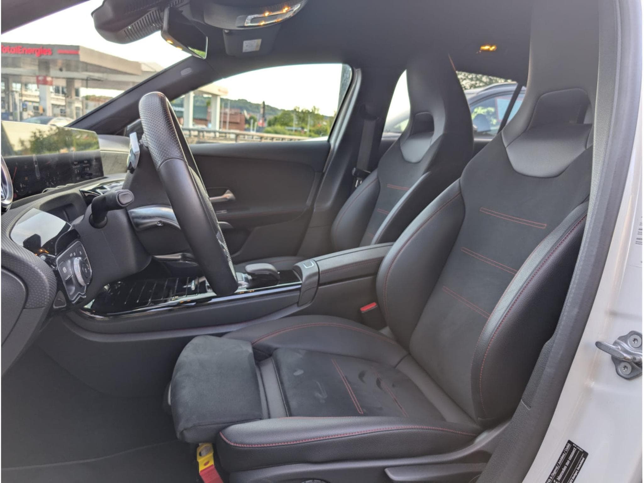 Mercedes A 200 AMG LINE 150CV 7G-TRONIC * GARANTIE 36 MOIS * (2021) - Photo 12