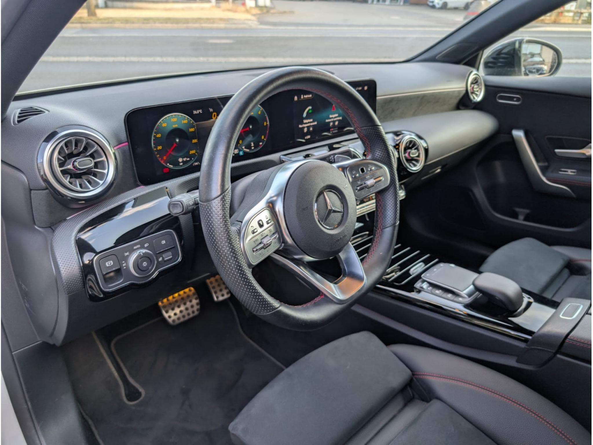 Mercedes A 200 AMG LINE 150CV 7G-TRONIC * GARANTIE 36 MOIS * (2021) - Photo 9