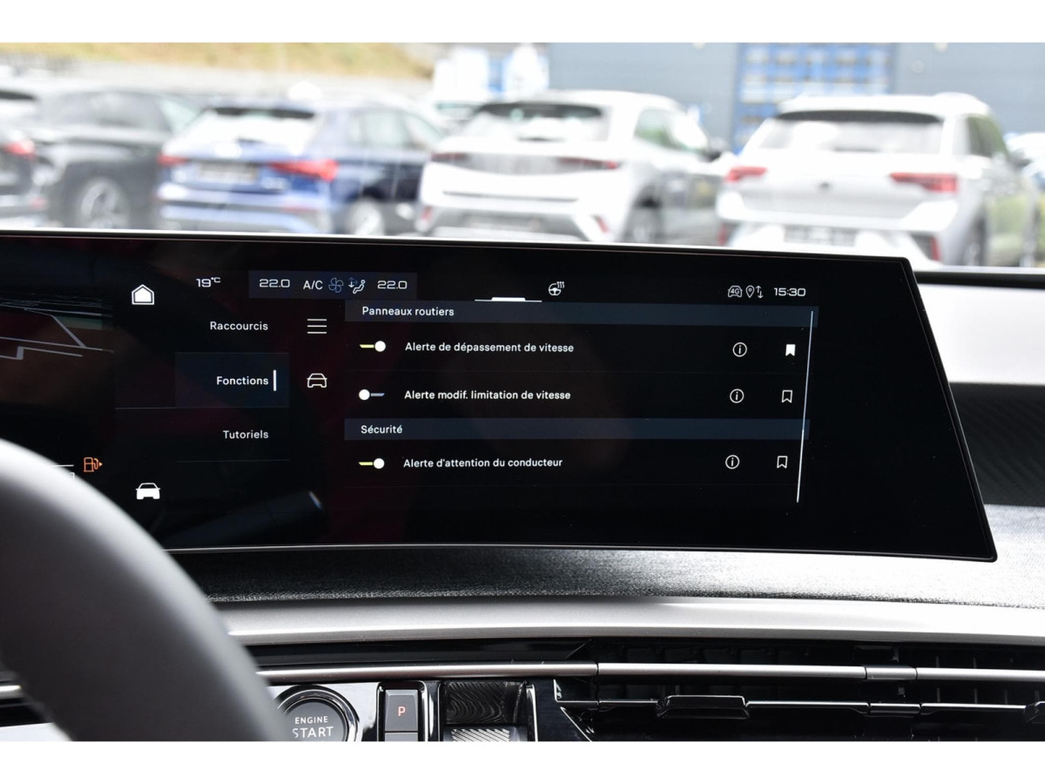 Peugeot 5008 Hybrid 145 Allure e-DCS6 ACC CAM360 JA19 NEUF (2026) - Photo 14