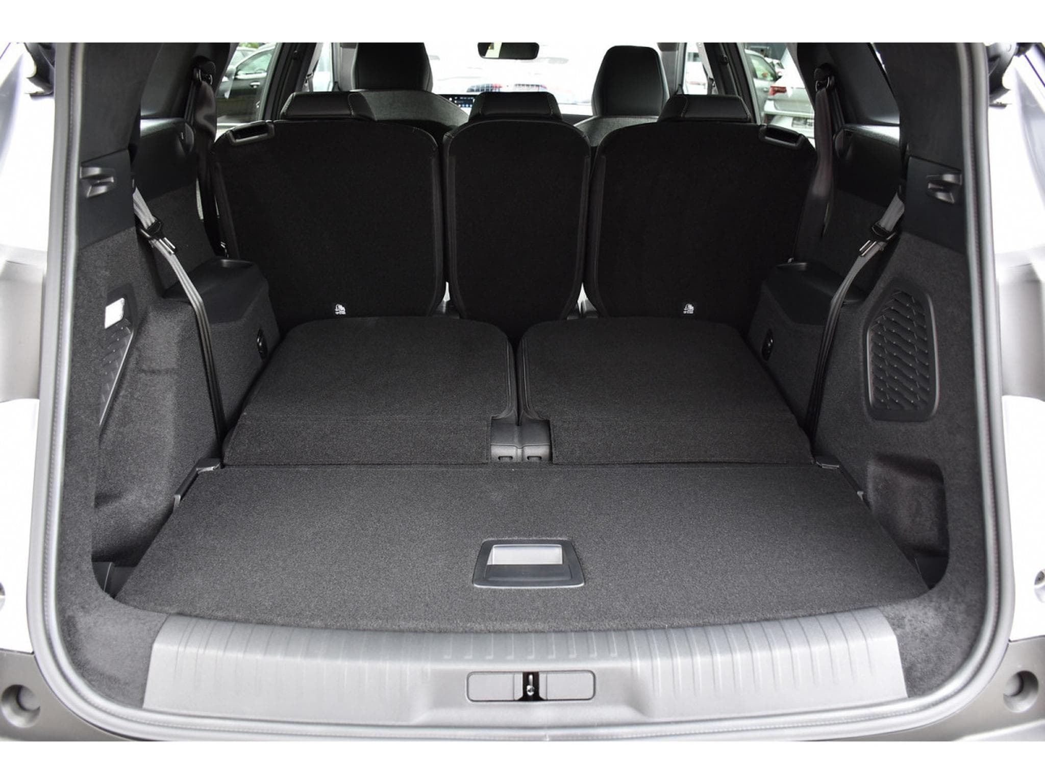 Peugeot 5008 Hybrid 145 Allure e-DCS6 ACC CAM360 JA19 NEUF (2026) - Photo 23