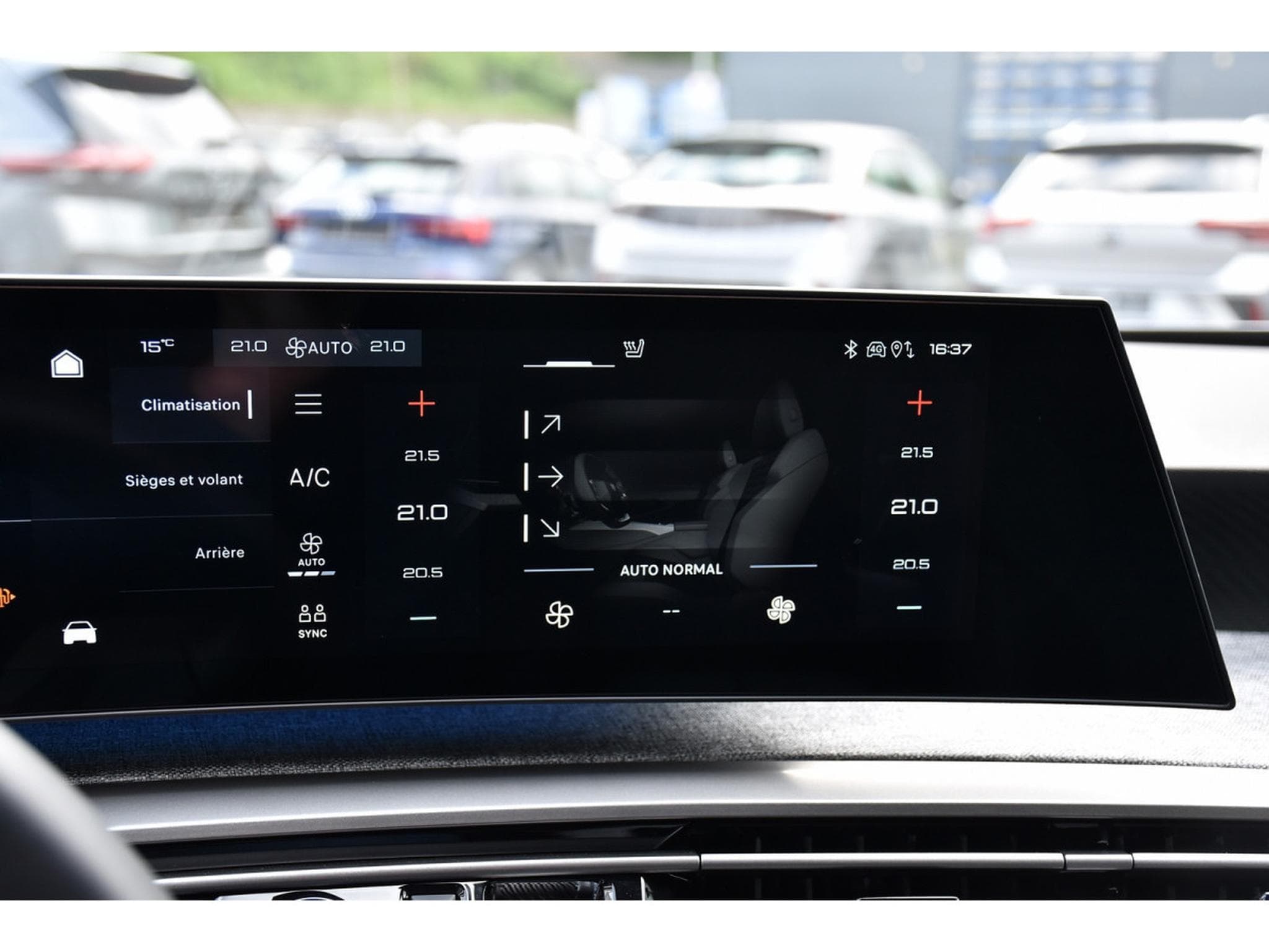 Peugeot 5008 Hybrid 145 Allure e-DCS ACC SG CHFF CAM360 NEUF (2026) - Photo 16