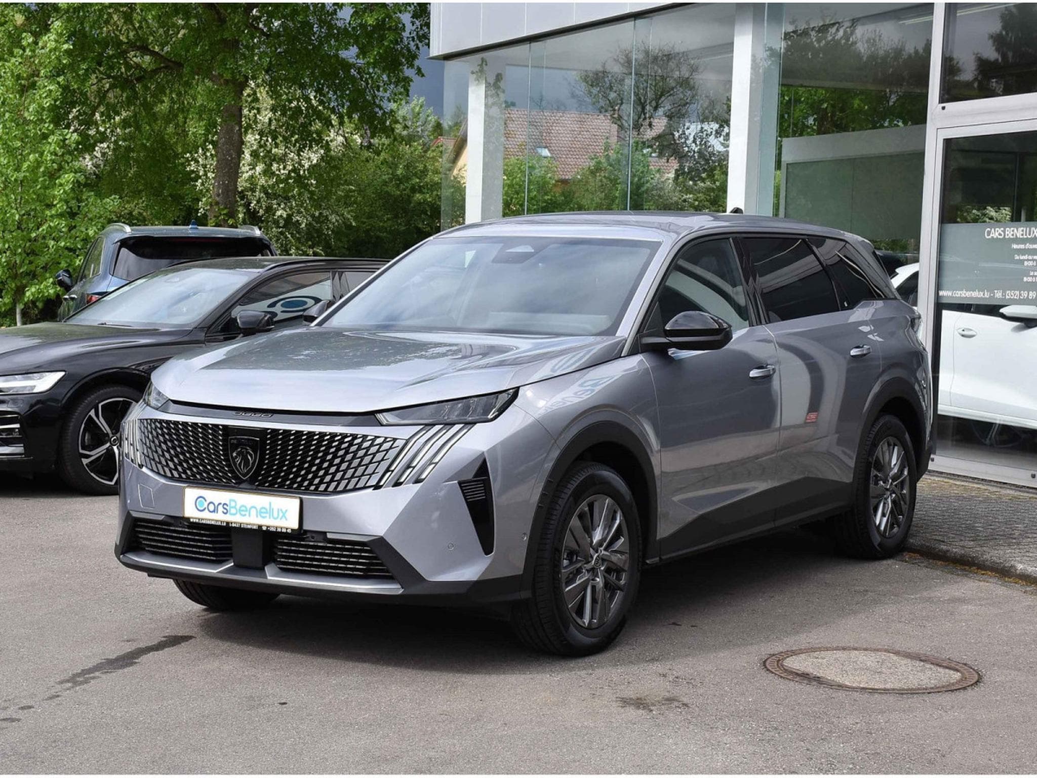Peugeot 5008 Hybrid 145 Allure e-DCS ACC SG CHFF CAM360 NEUF (2026) - Photo 2