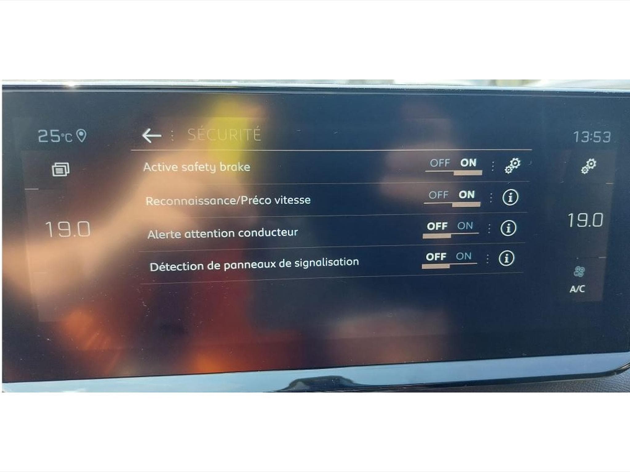 Peugeot 5008 1.2 puretech 131 GT-LINE EAT8 (2024) - Photo 18