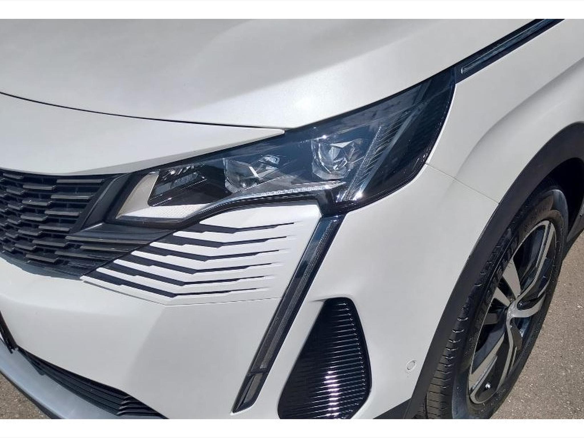 Peugeot 5008 1.2 puretech 131 GT-LINE EAT8 (2024) - Photo 5