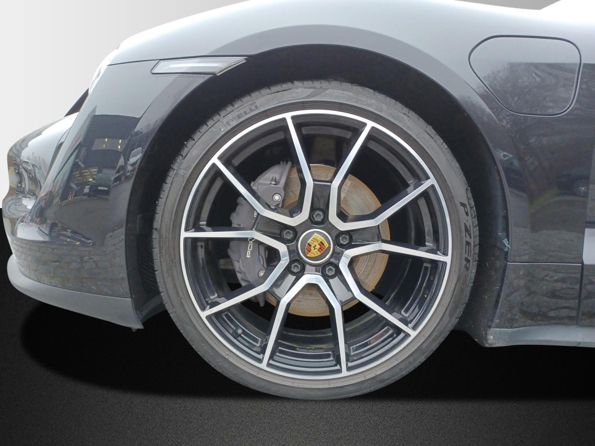 Porsche Taycan Sport Turismo (2022) - Photo 6