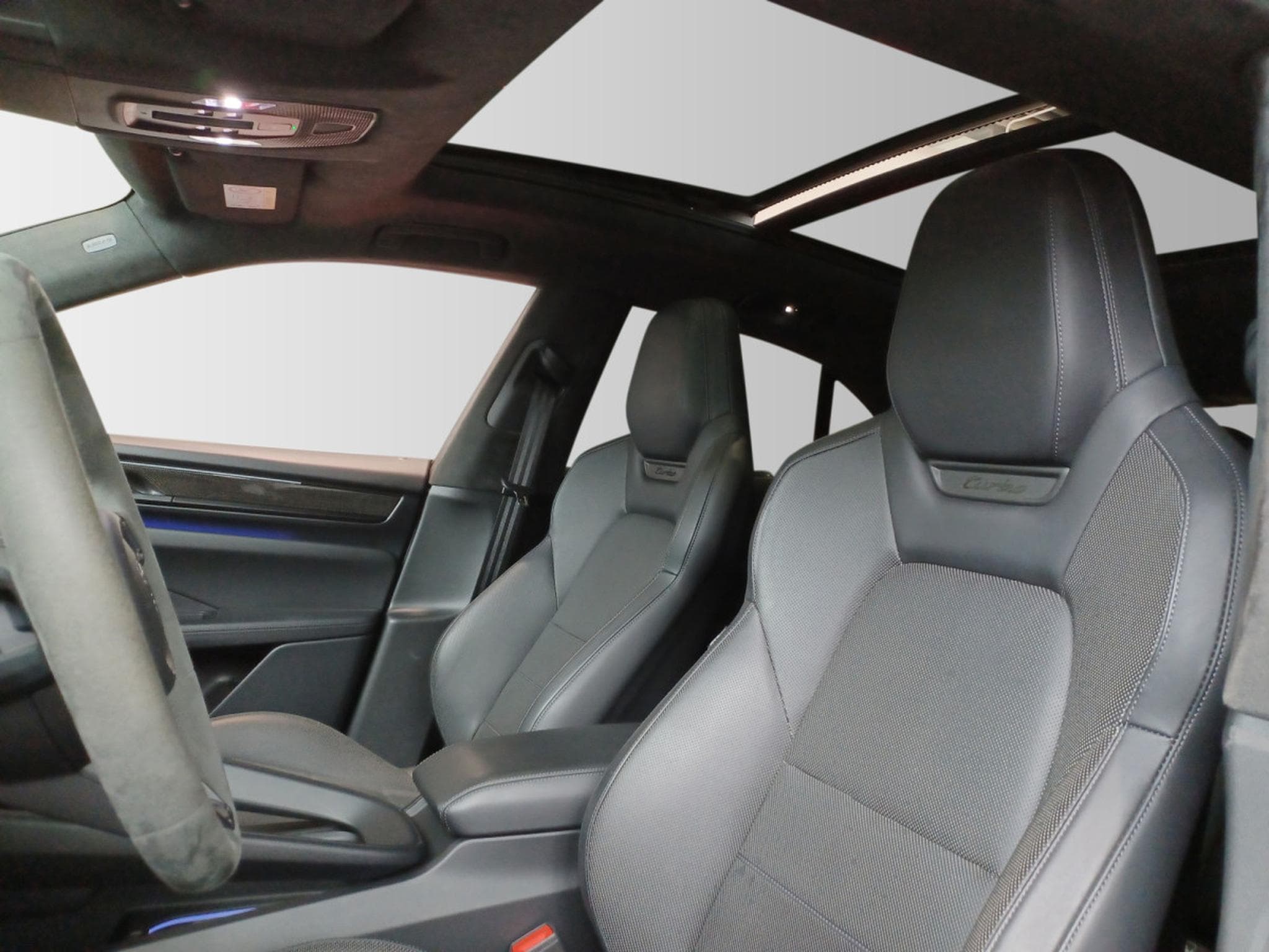 Porsche Macan Turbo (2024) - Photo 8
