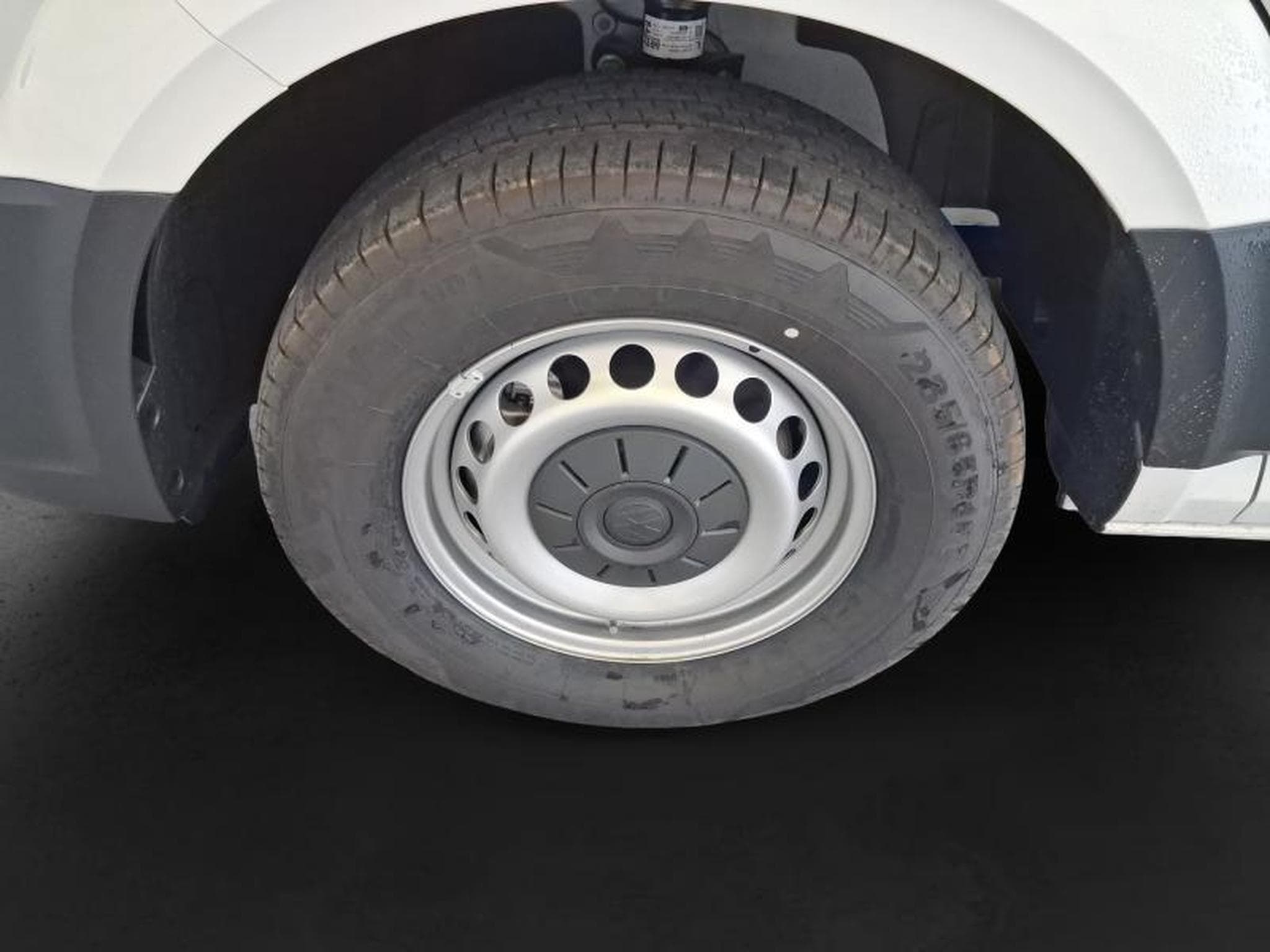 VW Crafter 35 L3H2 (2025) - Photo 21
