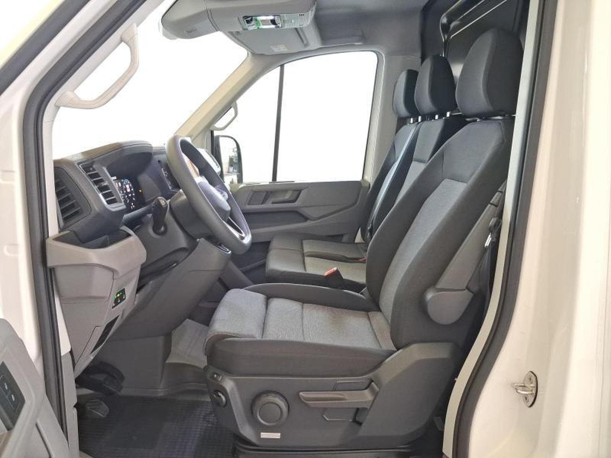 VW Crafter 35 L3H2 (2025) - Photo 4