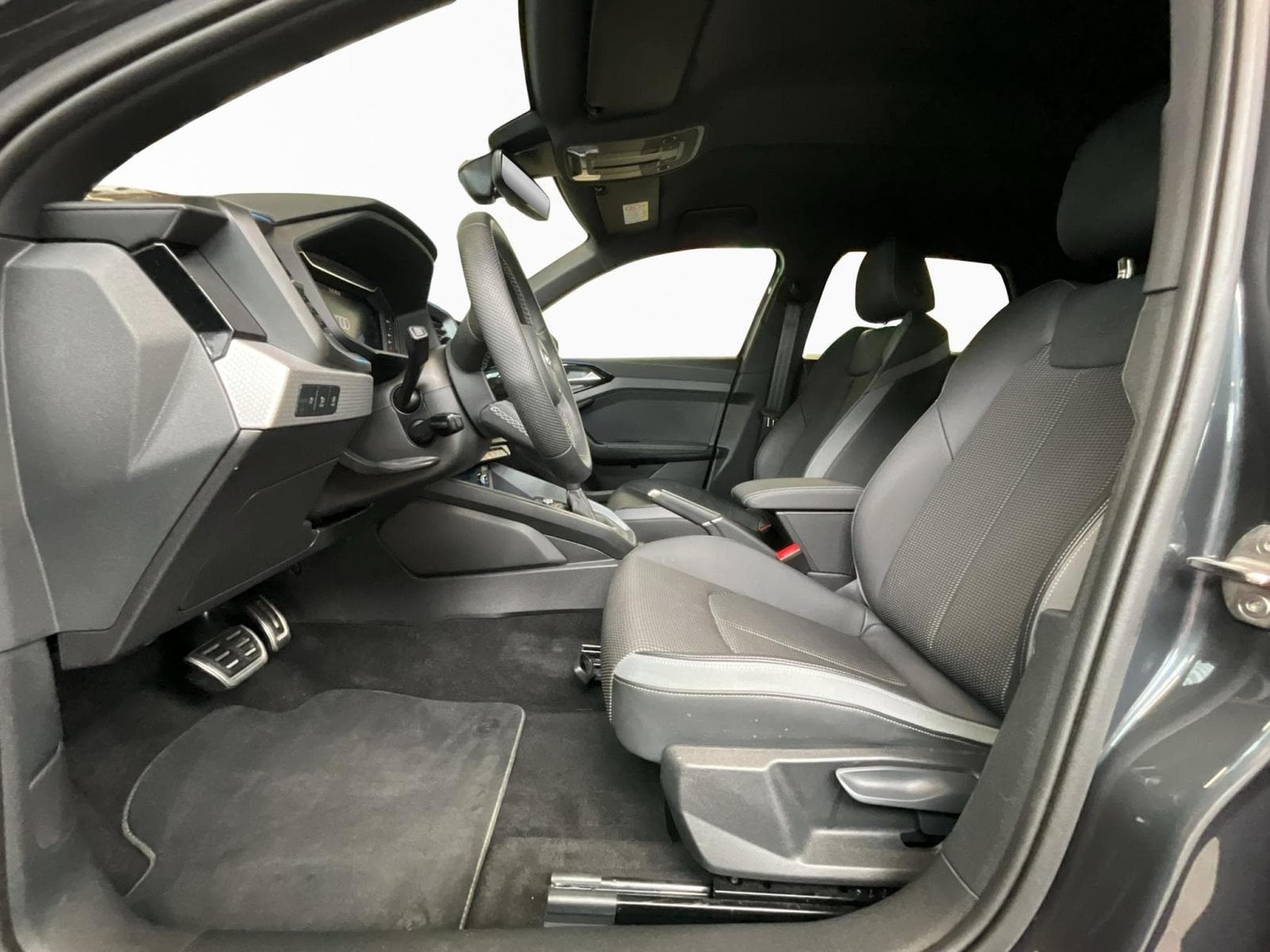 Audi A1 SB+Advanced+30TFSI+S-Tronic+RearView (2023) - Photo 11