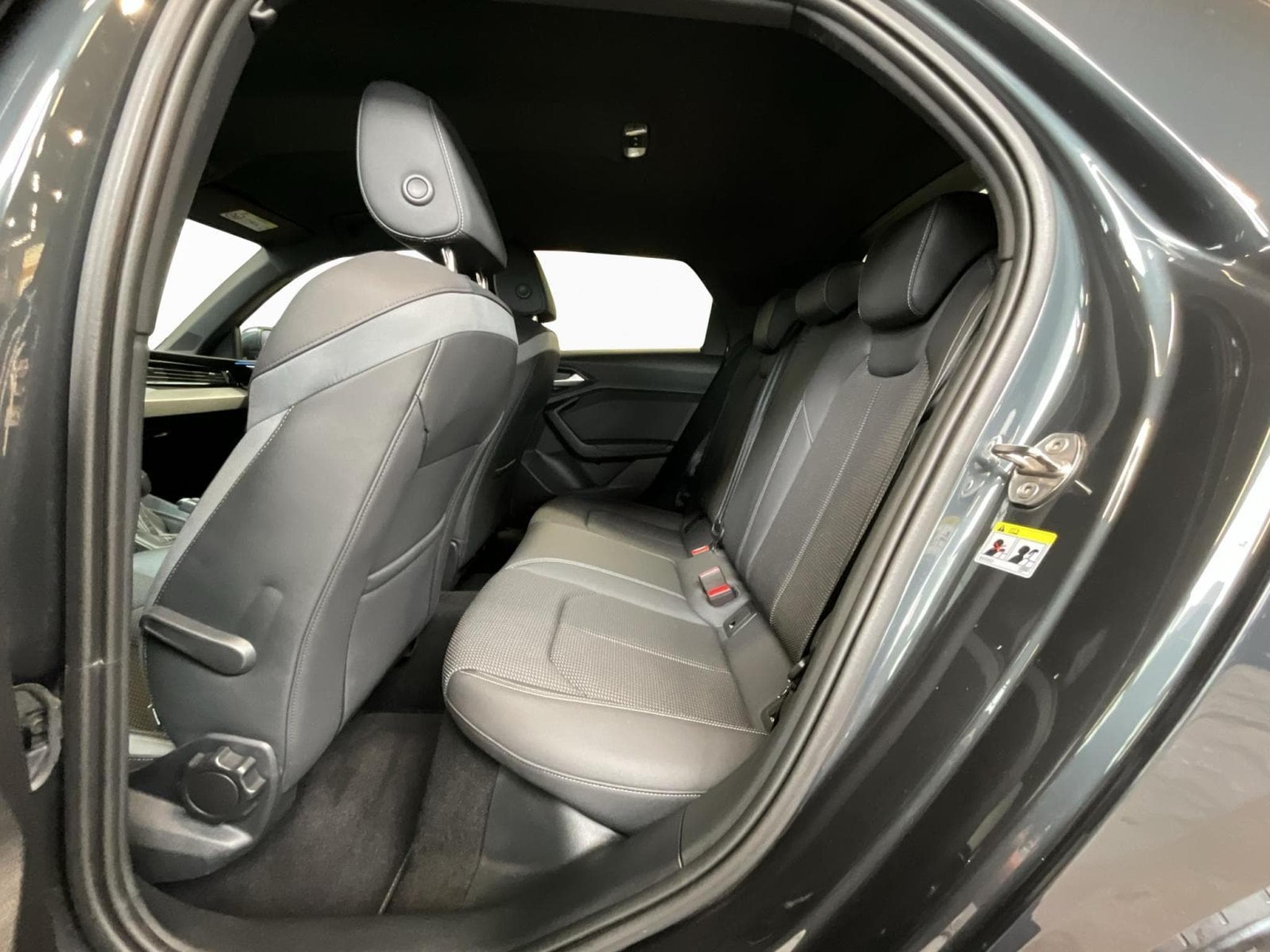 Audi A1 SB+Advanced+30TFSI+S-Tronic+RearView (2023) - Photo 17