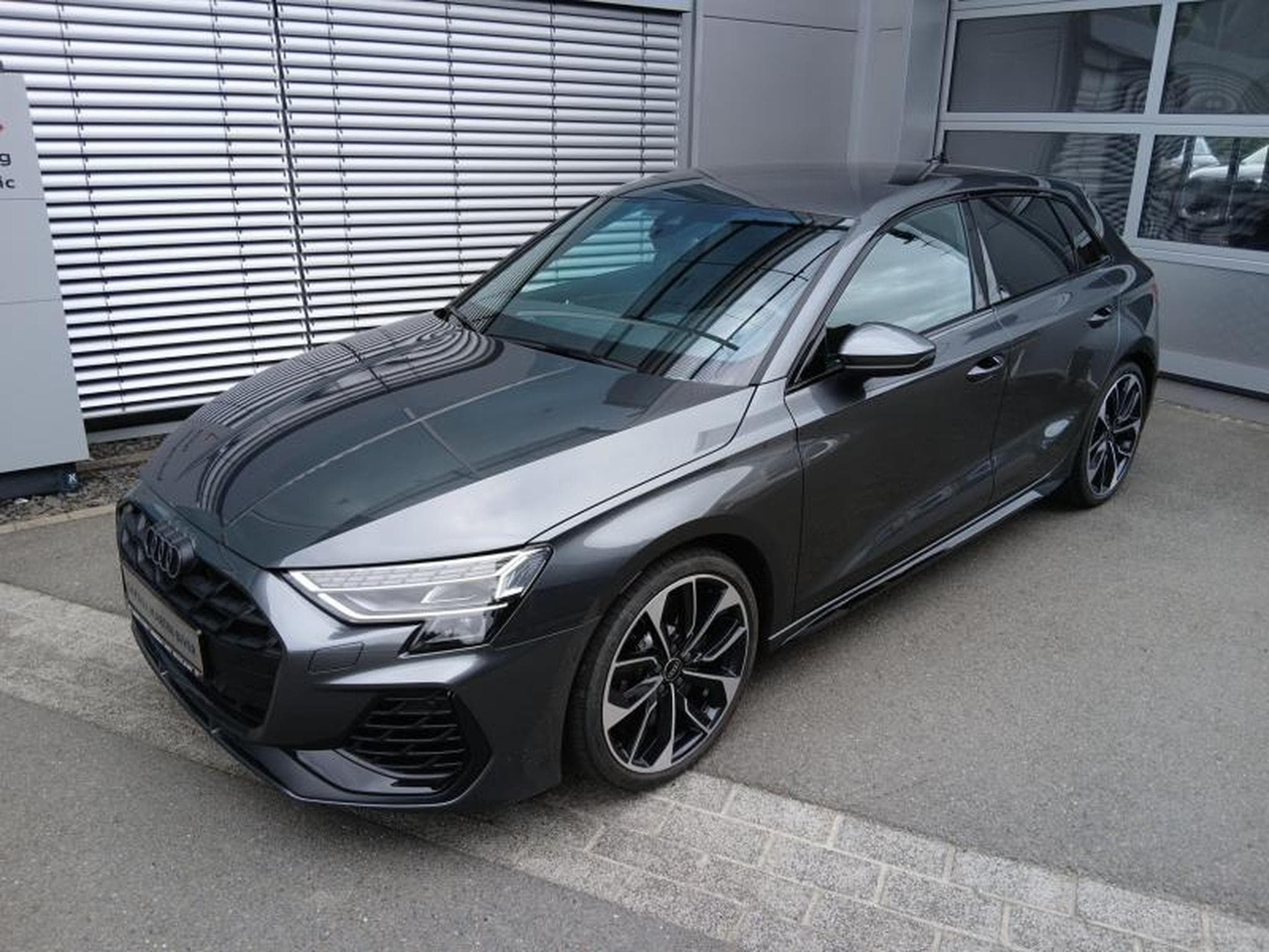 Audi S3 Sportback TFSI quattro s-tronic (2025) - Photo 1