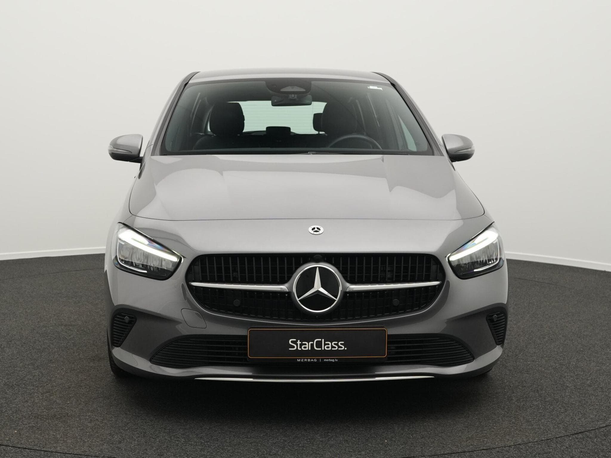 Mercedes B 180 d LED+Kamera+Apple+MBUX (2025) - Photo 2