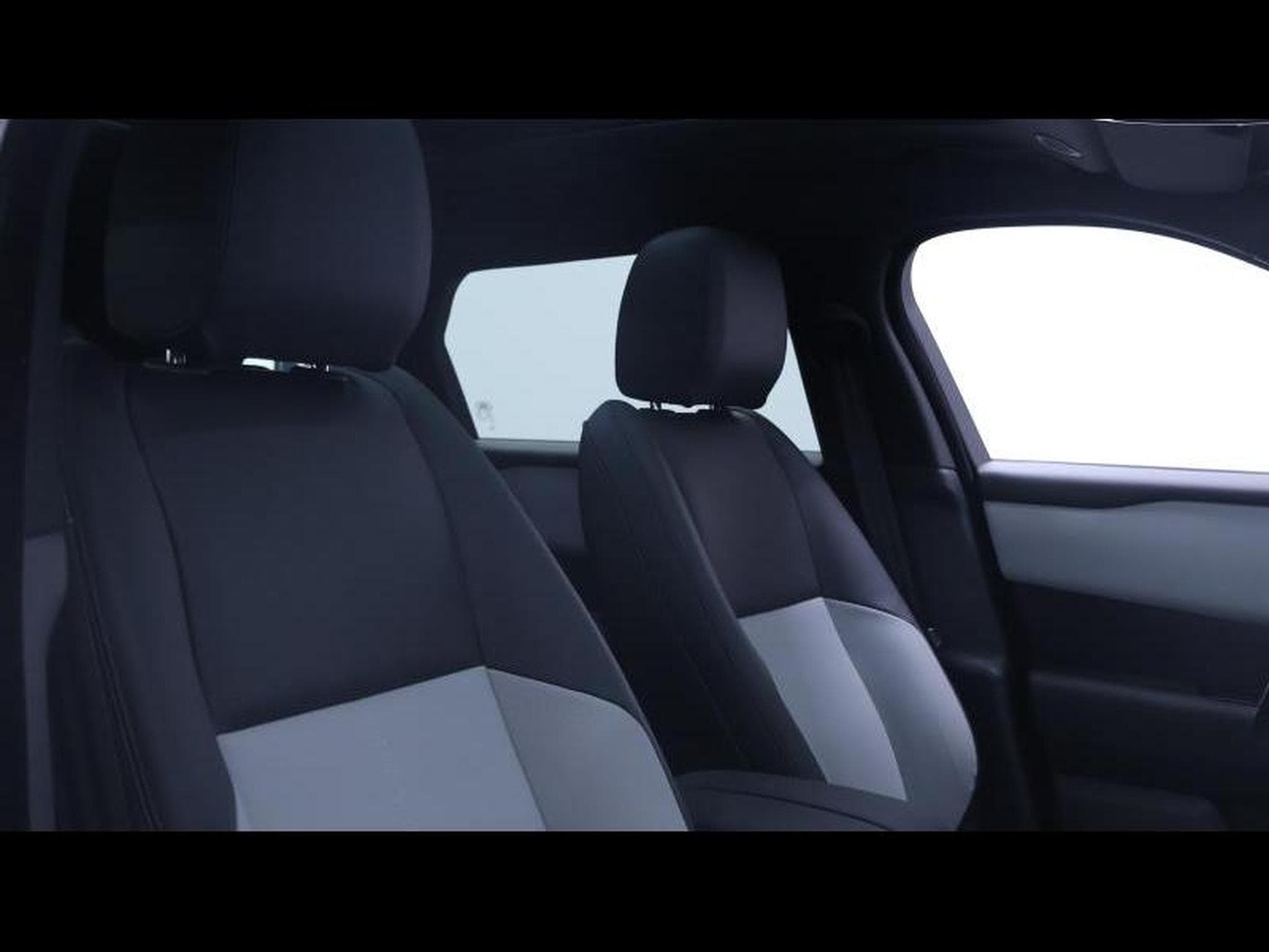 Land-Rover Range Rover Velar D200 Dynamic SE AWD Auto (2026) - Photo 12