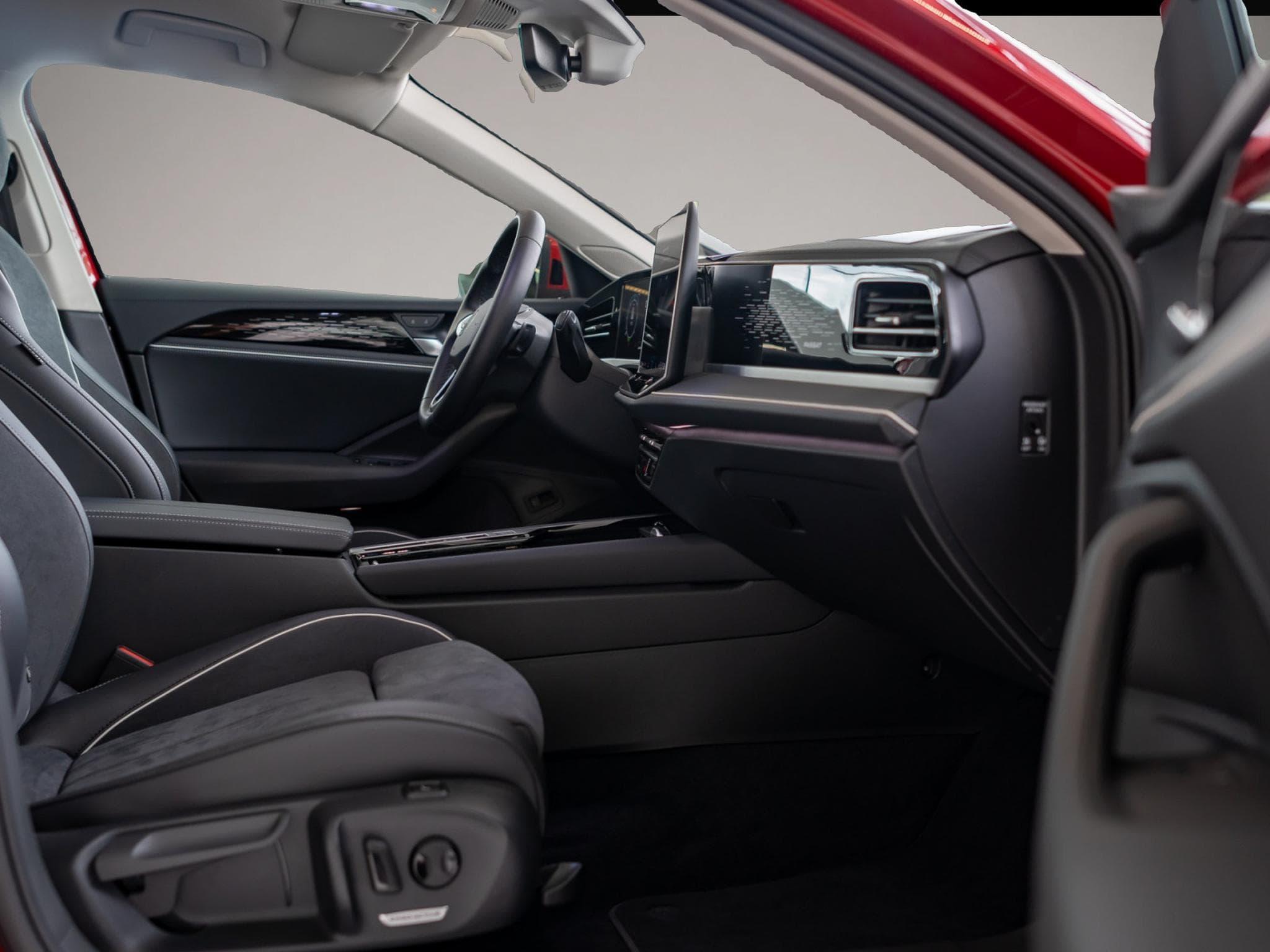 VW Passat (2025) - Photo 2