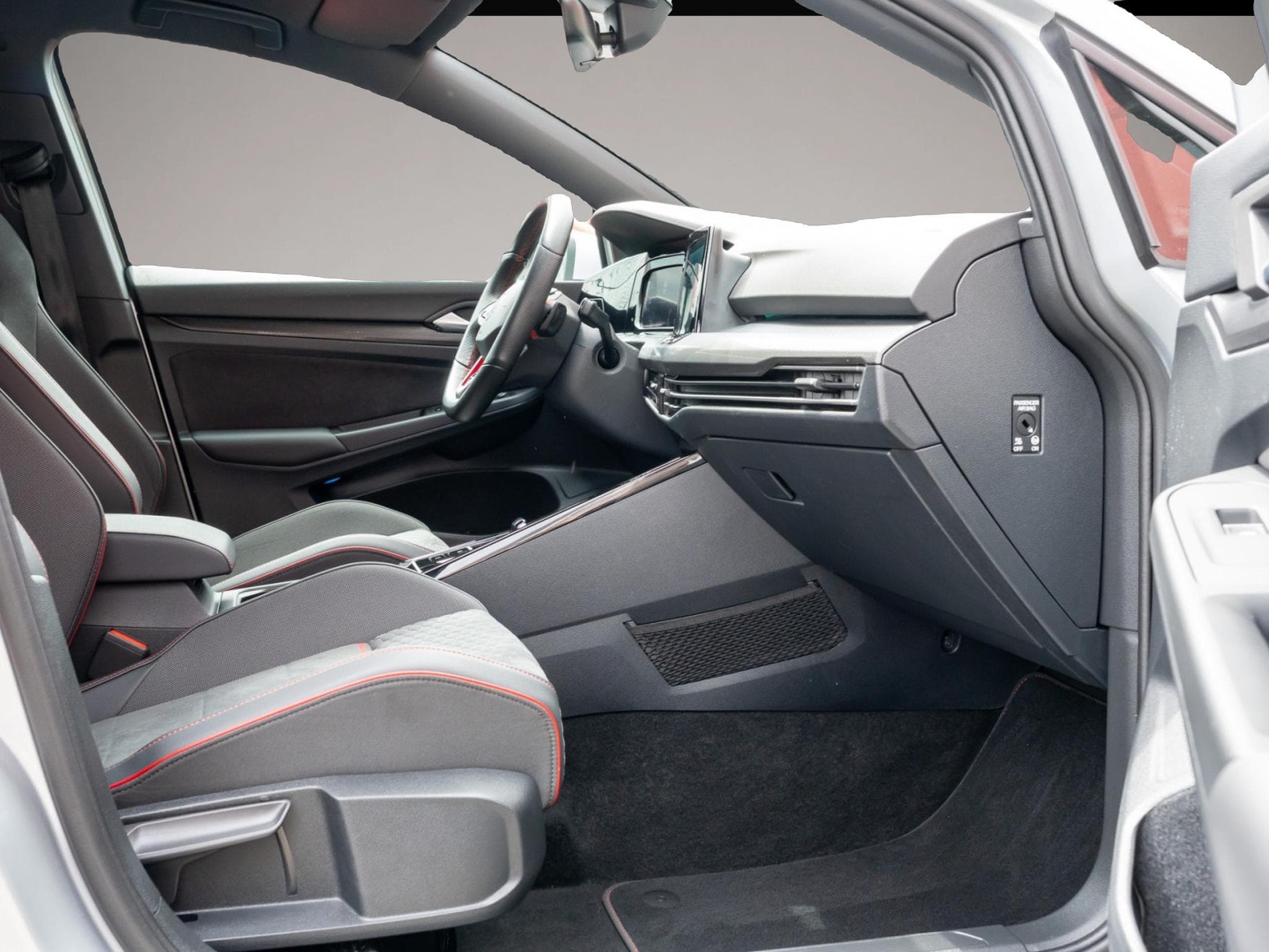 VW Golf (2024) - Photo 2