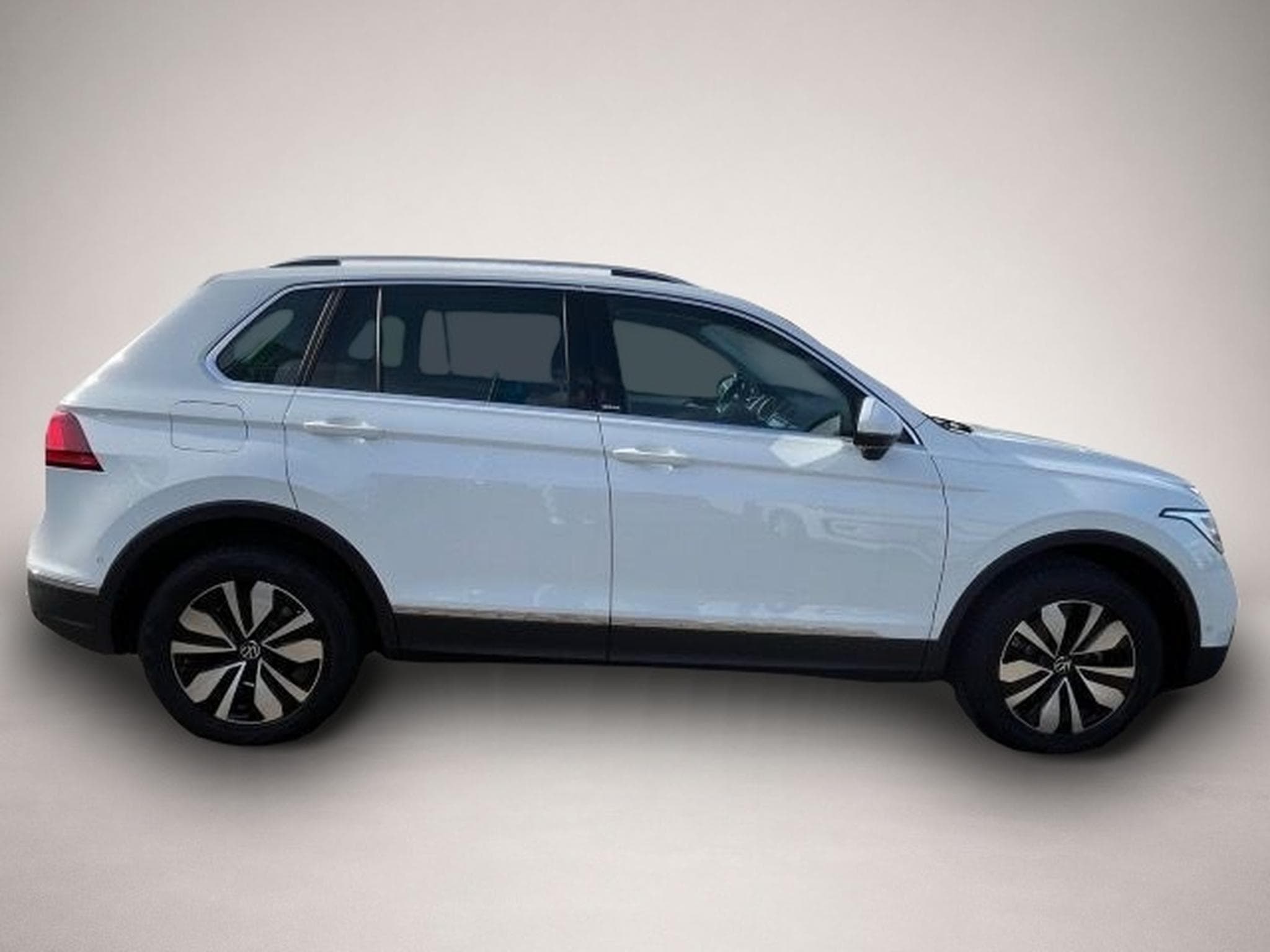 VW Tiguan (2024) - Photo 6