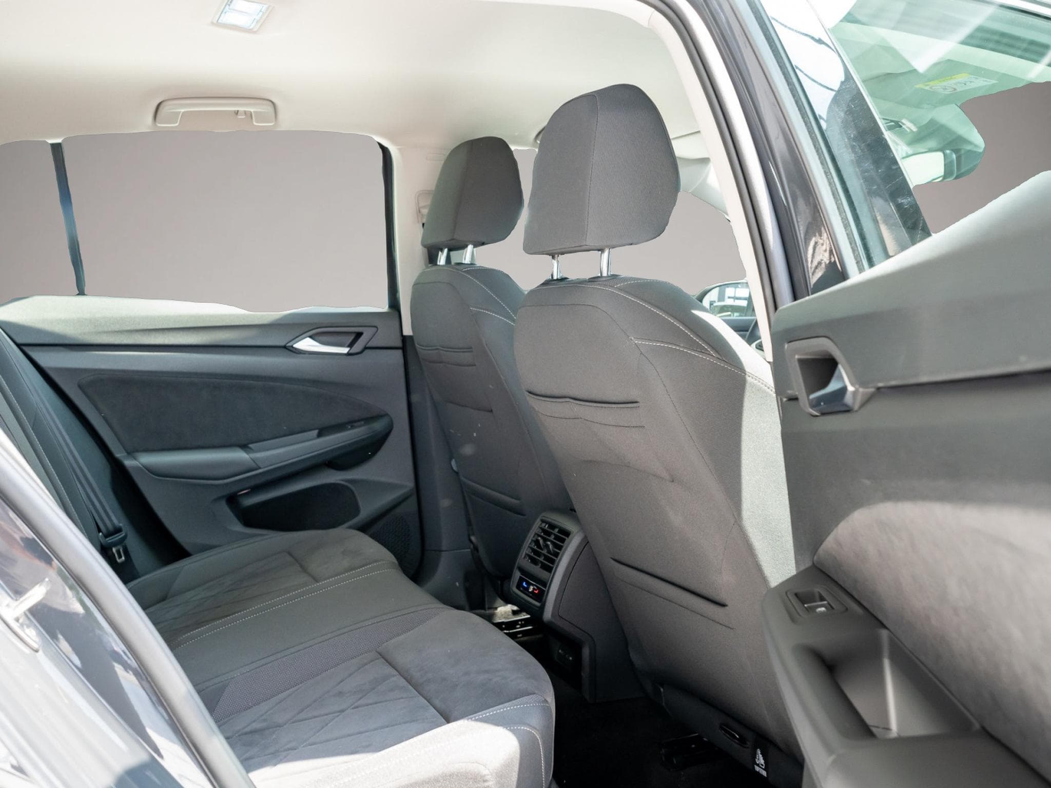 VW Golf (2024) - Photo 4