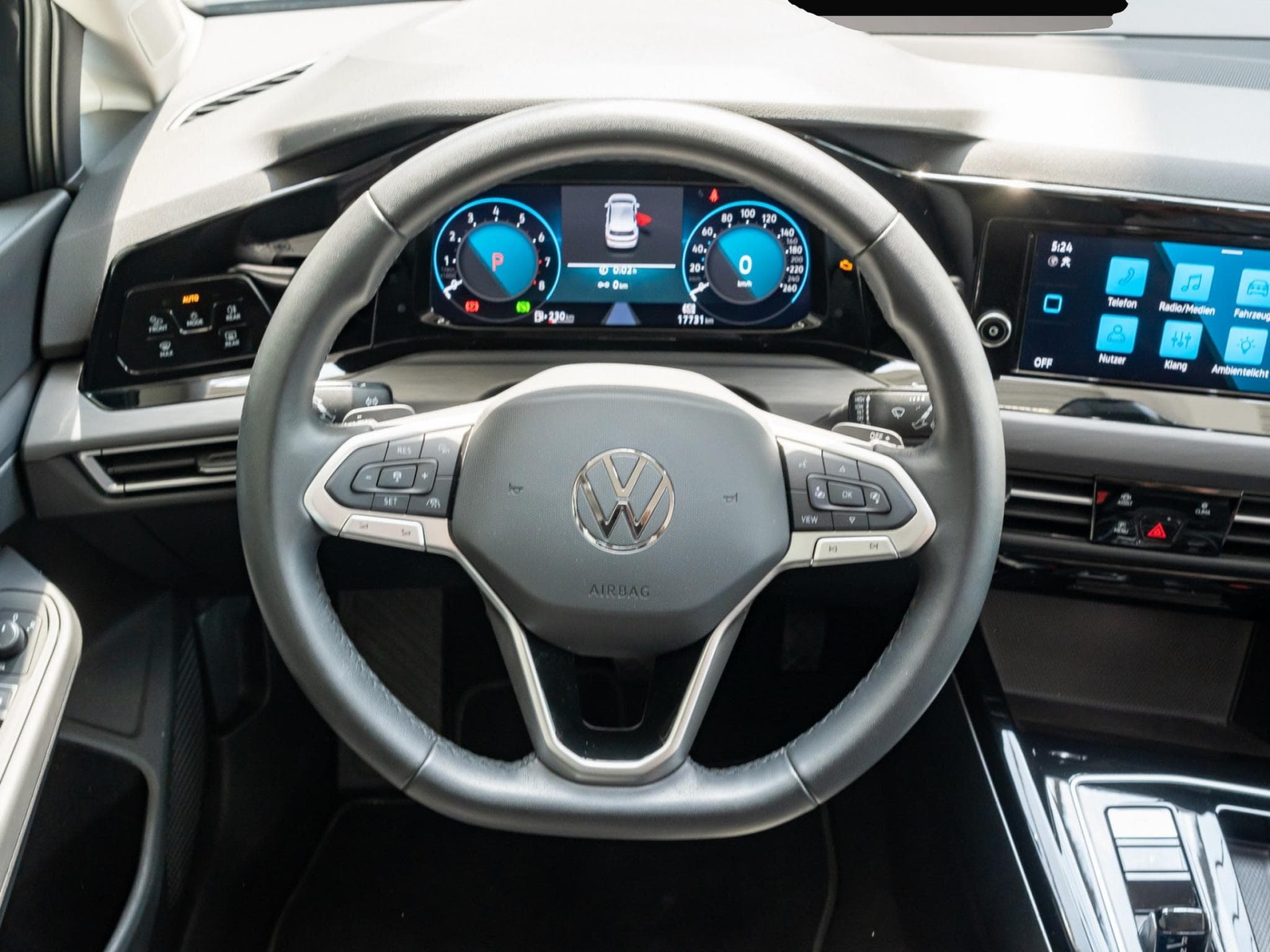 VW Golf (2024) - Photo 6