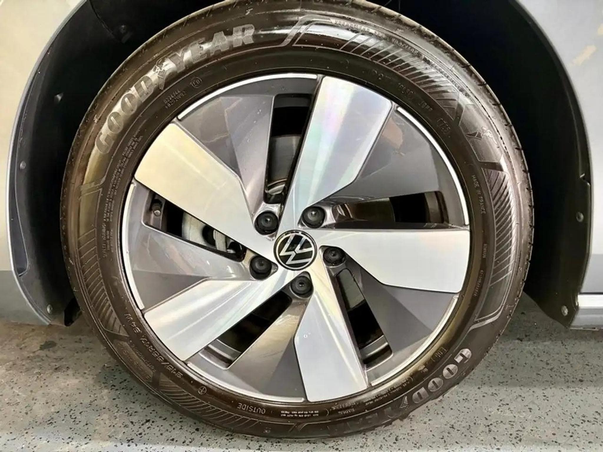 VW Passat (2025) - Photo 3