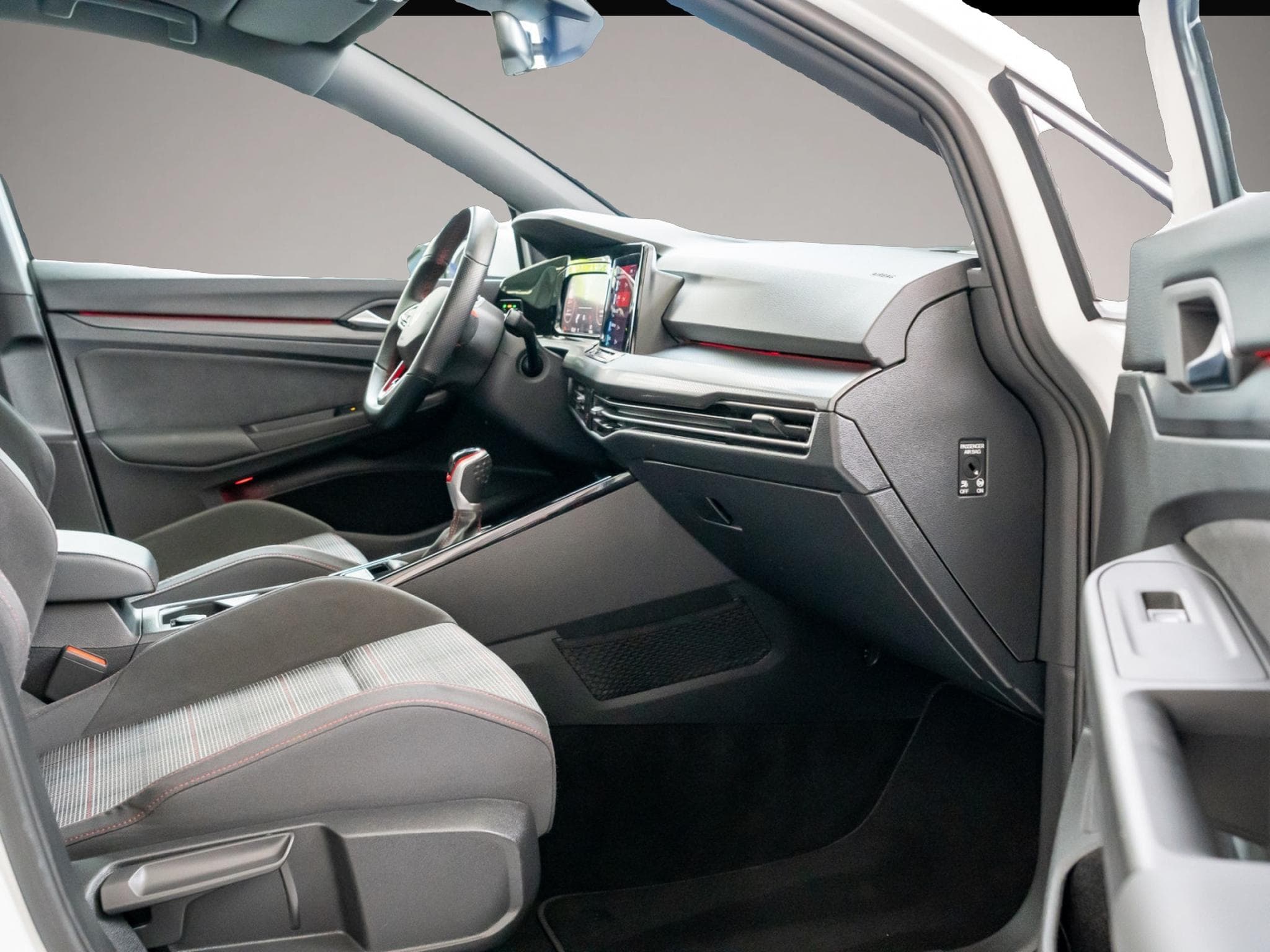 VW Golf (2024) - Photo 2