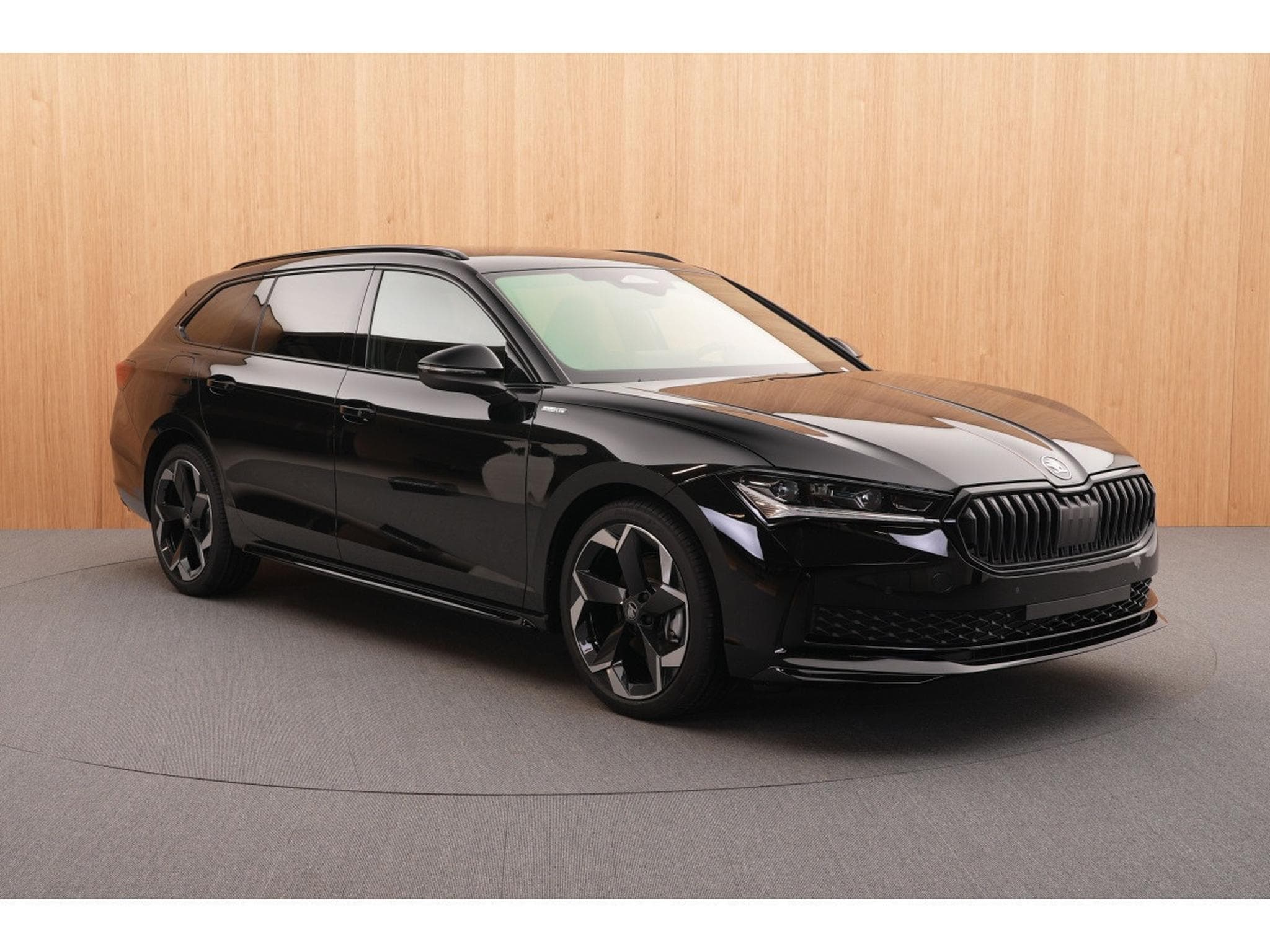 Skoda Superb Combi Sportline 2.0 TDI 4x4 DSG7 142 kW-193CV - Garantie 5 a (2025) - Photo 9