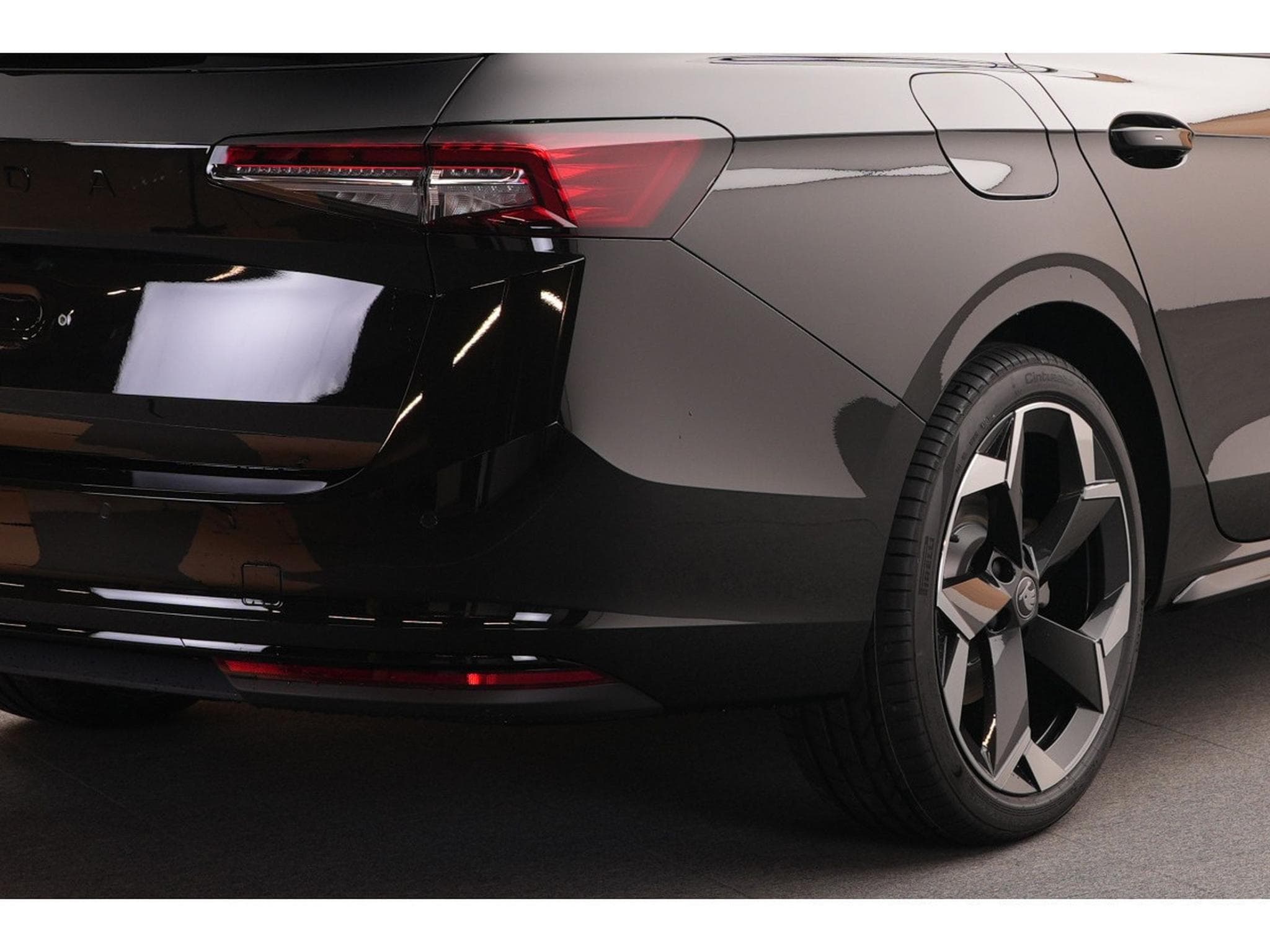 Skoda Superb Combi Sportline 2.0 TSI DSG7 150kW-204CV - Garantie 5 ans/10 (2025) - Photo 13