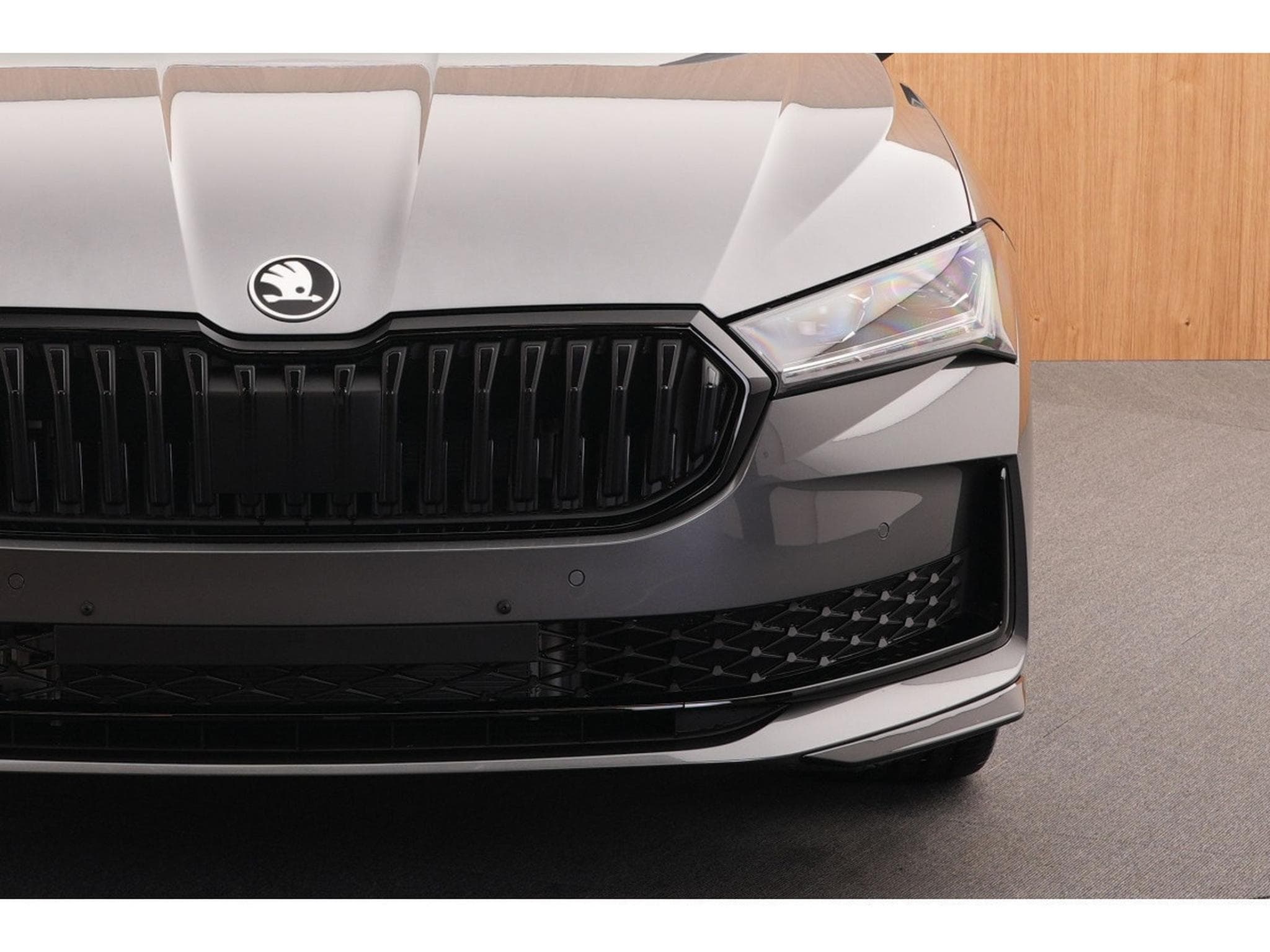 Skoda Superb Combi Sportline 2.0 TDI DSG7 110kW-150CV - DCC+ - Attelage - (2025) - Photo 12