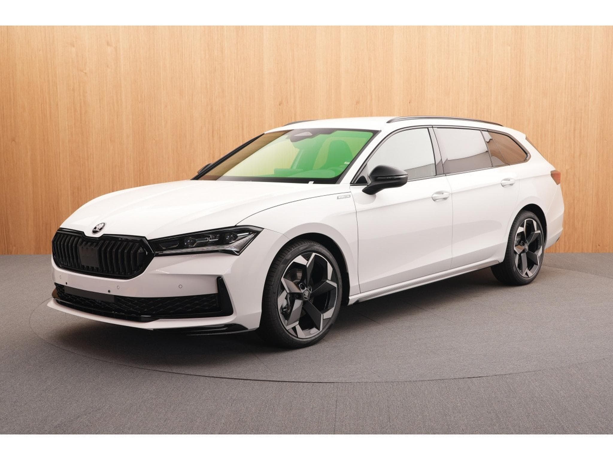 Skoda Superb Combi Sportline 2.0 TDI DSG7 110kW-150CV - DCC+ - Attelage - (2025) - Photo 3