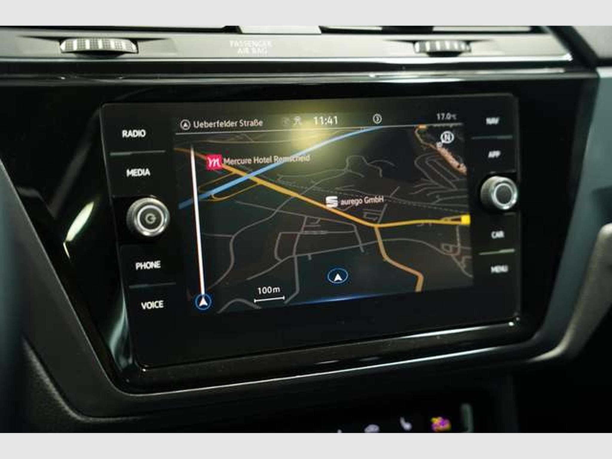VW Touran R Line *ACC *Pano *Standhzg *AHK *Kamera (2021) - Photo 31