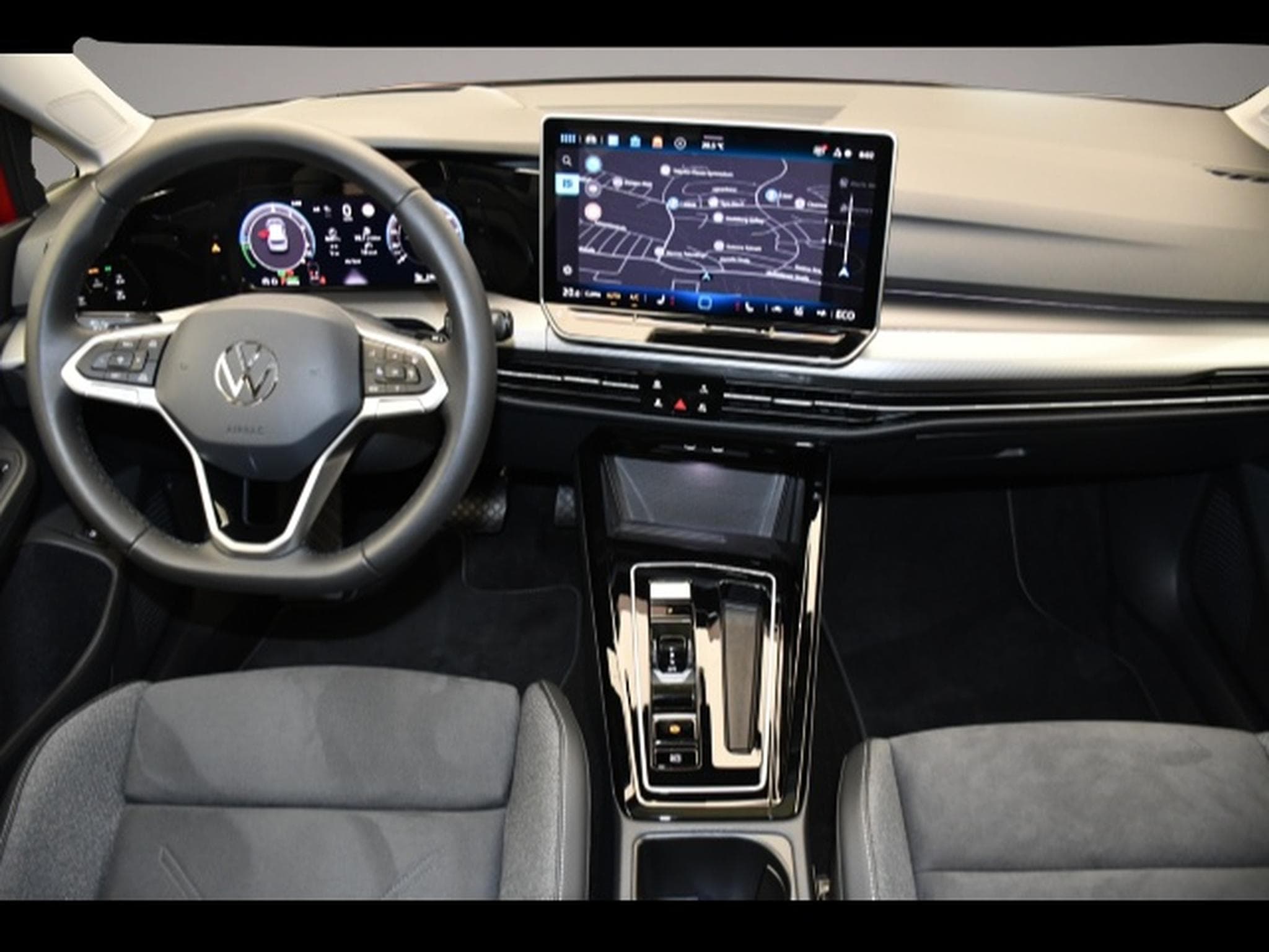 VW Golf (2025) - Photo 4