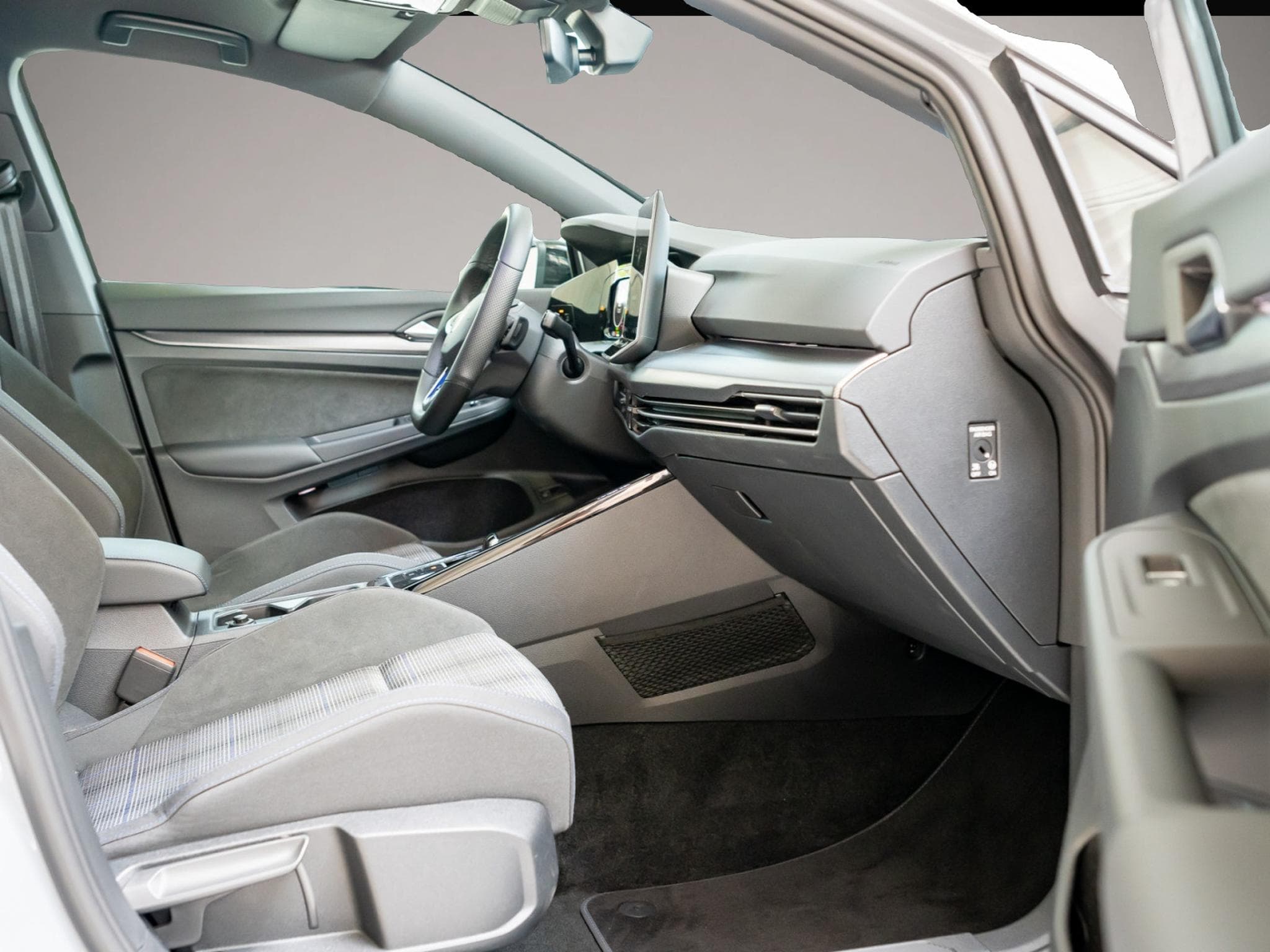 VW Golf (2025) - Photo 2
