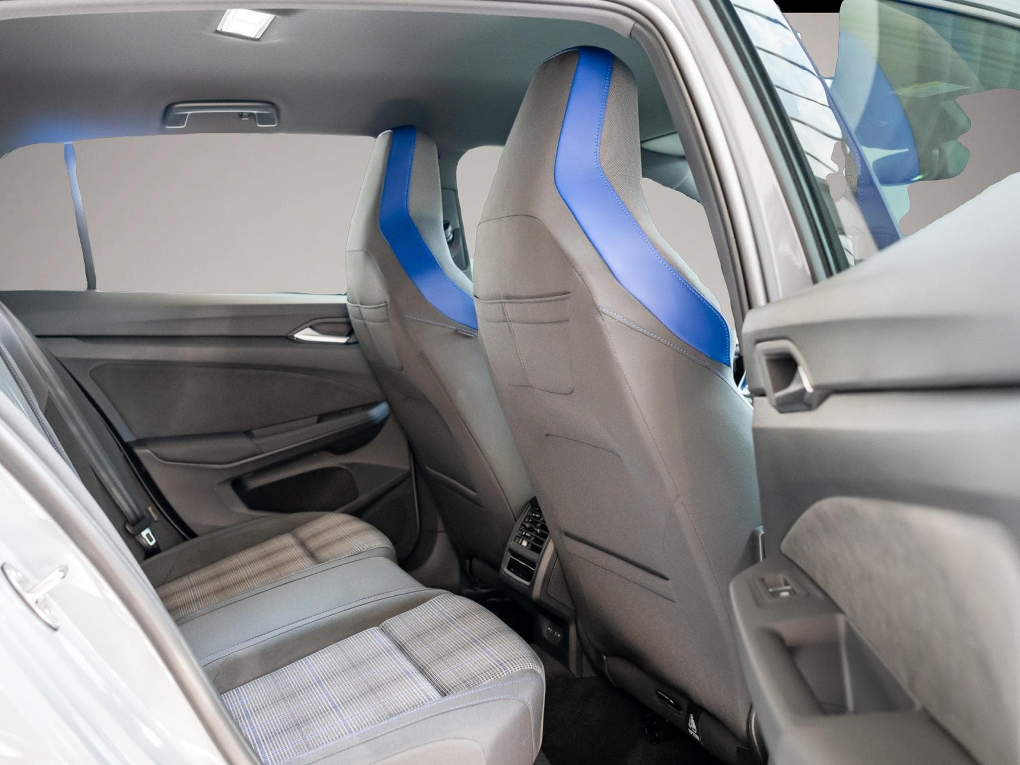 VW Golf (2025) - Photo 4