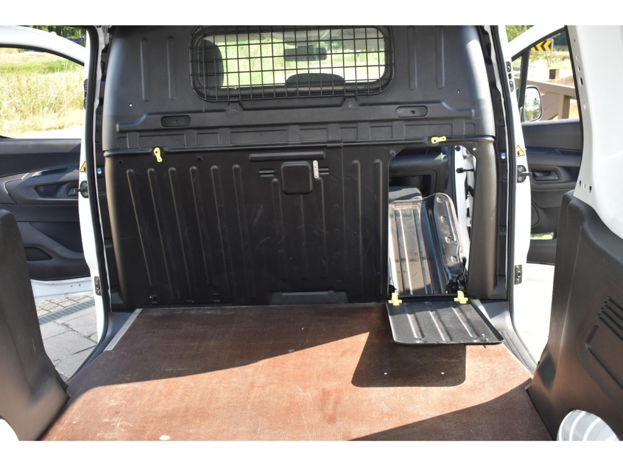 Citroën Berlingo Maxi 1,5 DCi 100 3 places très bon état (2021) - Photo 12