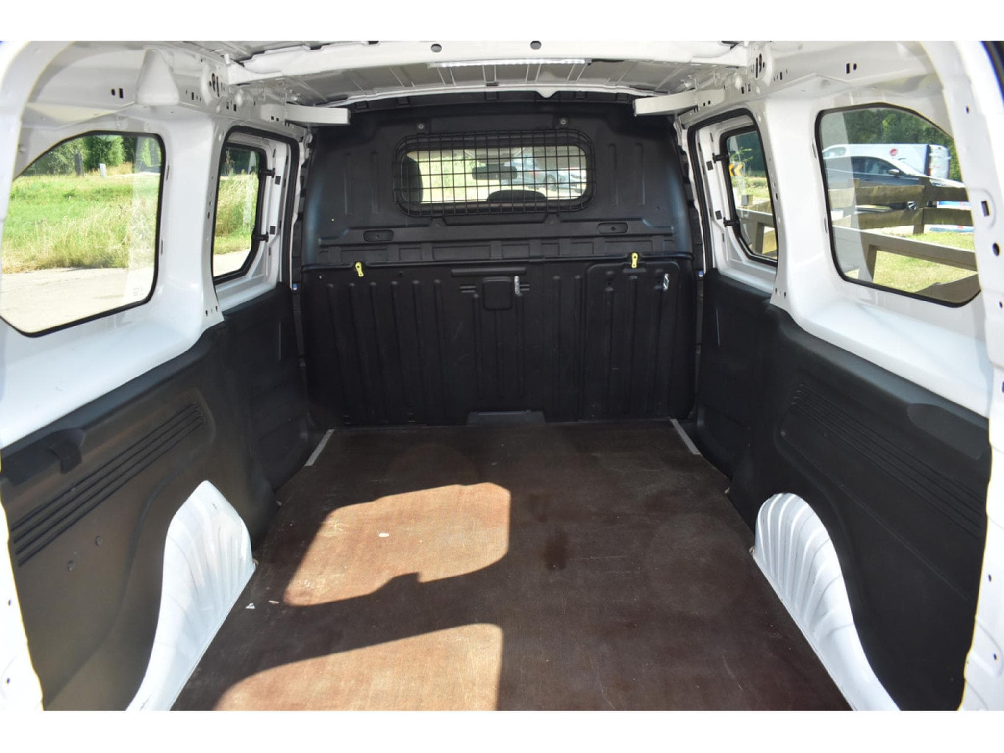 Citroën Berlingo Maxi 1,5 DCi 100 3 places très bon état (2021) - Photo 7