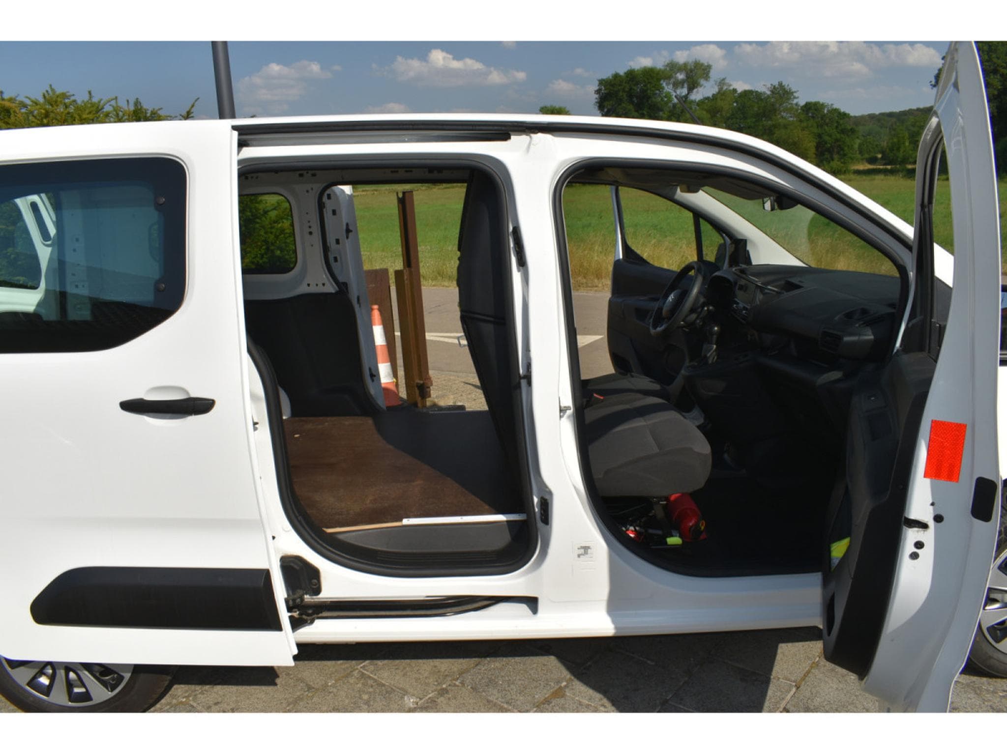 Citroën Berlingo Maxi 1,5 DCi 100 3 places très bon état (2021) - Photo 9