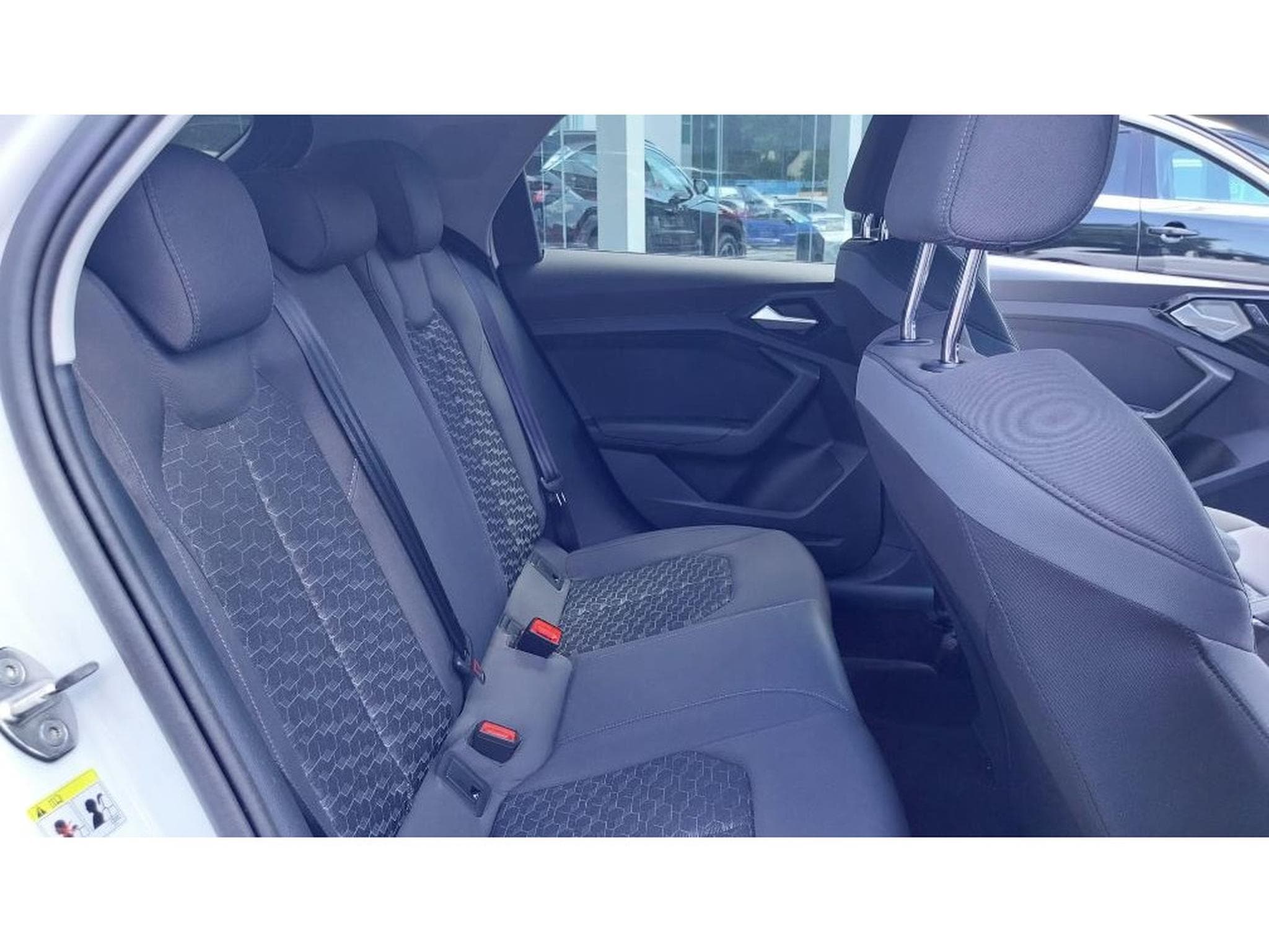 Audi A1 Sportback 30 TFSI S-TRONIC S line Adrénaline Black Edition (2025) - Photo 10